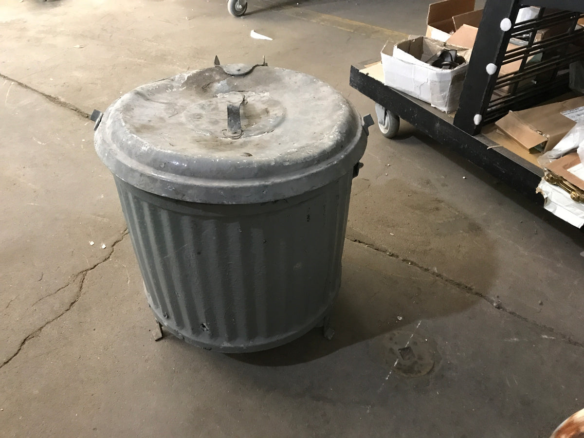 Vintage Metal Trash Can – Rebuilders Xchange