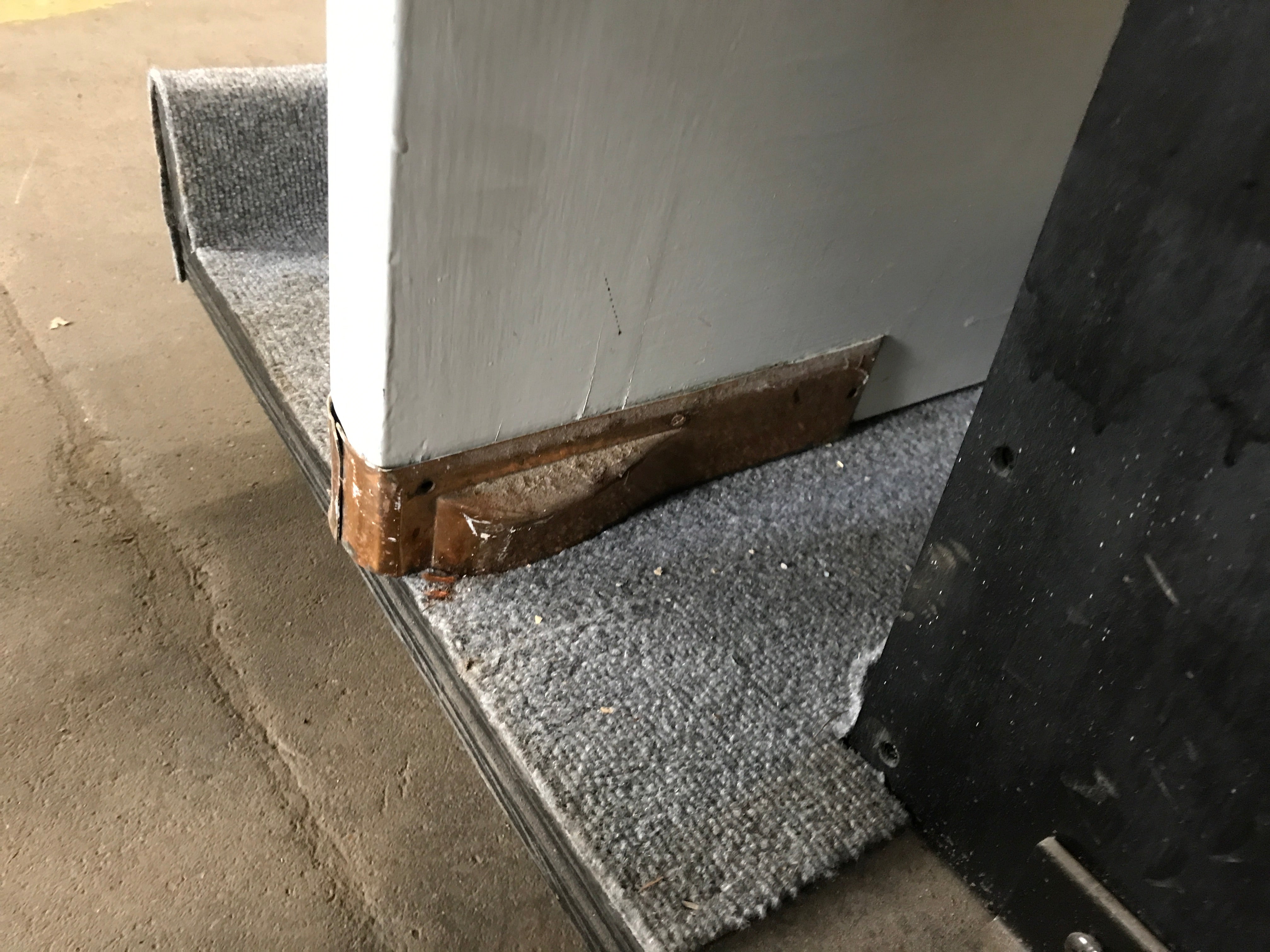 Wood Swing Door 31 1/2" x 80" x 1 3/4"