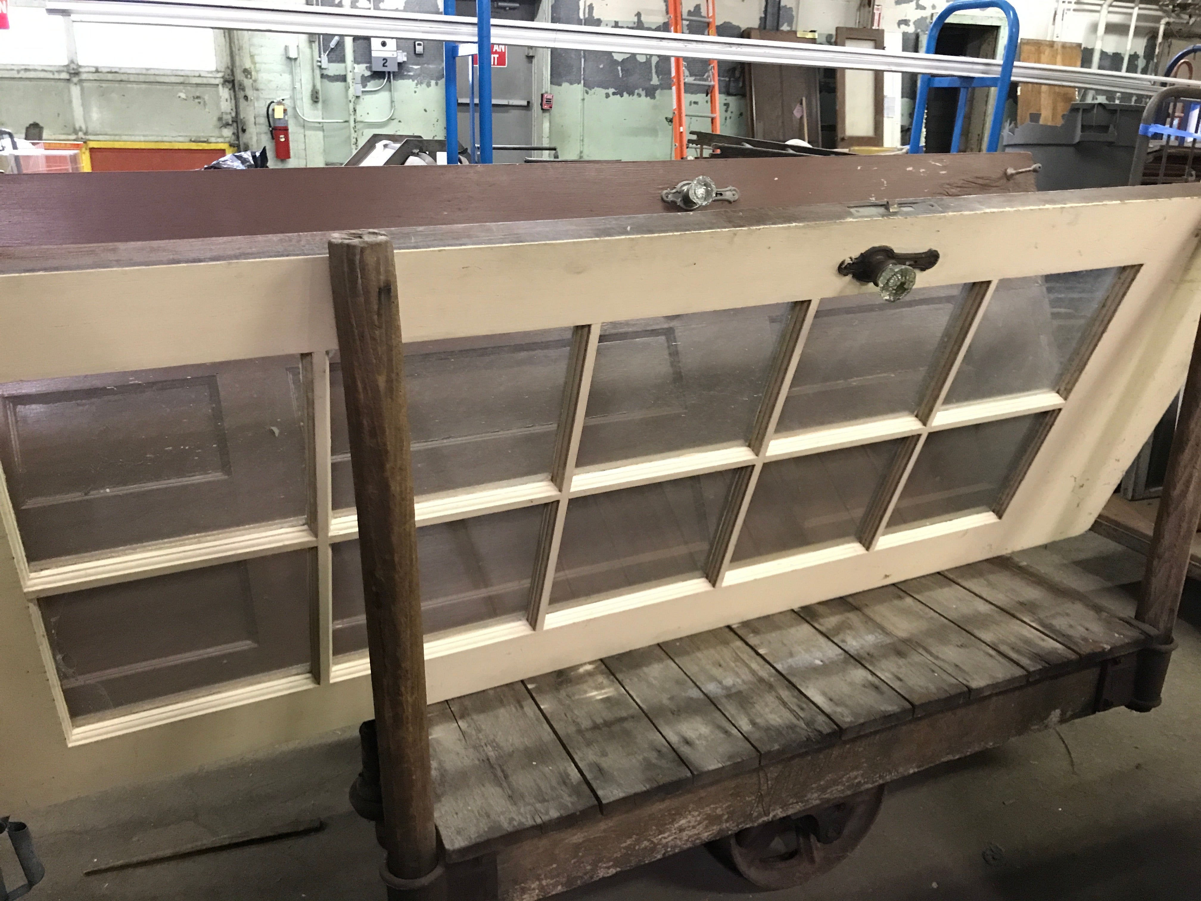 10 Lite Door with Glass Door Knob