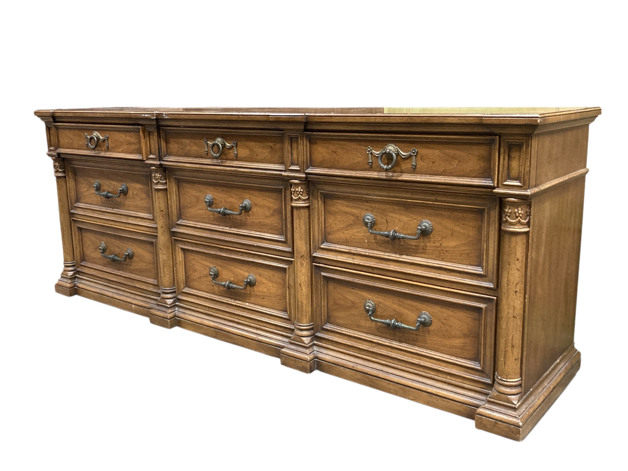 Henrendon 9 Drawer Mahogany Dresser – Rebuilders Xchange Henrendon 9 Drawer Mahogany Dresser – Rebuilders Xchange