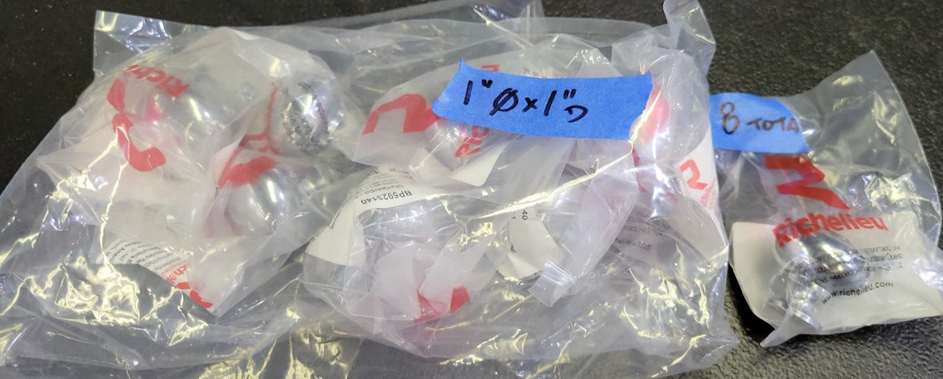 Lot of 8 Richelieu Polished Chrome Cabinet Knobs – 1" Ø