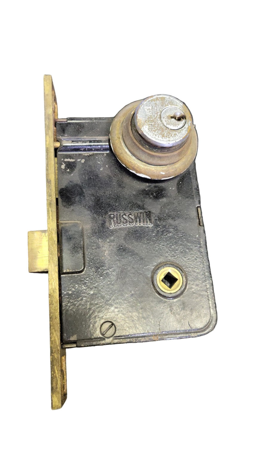 Vintage Russwin Mortise Lockset with Brass Faceplate – 5¾″ × 3⅜″ × 1⅛″