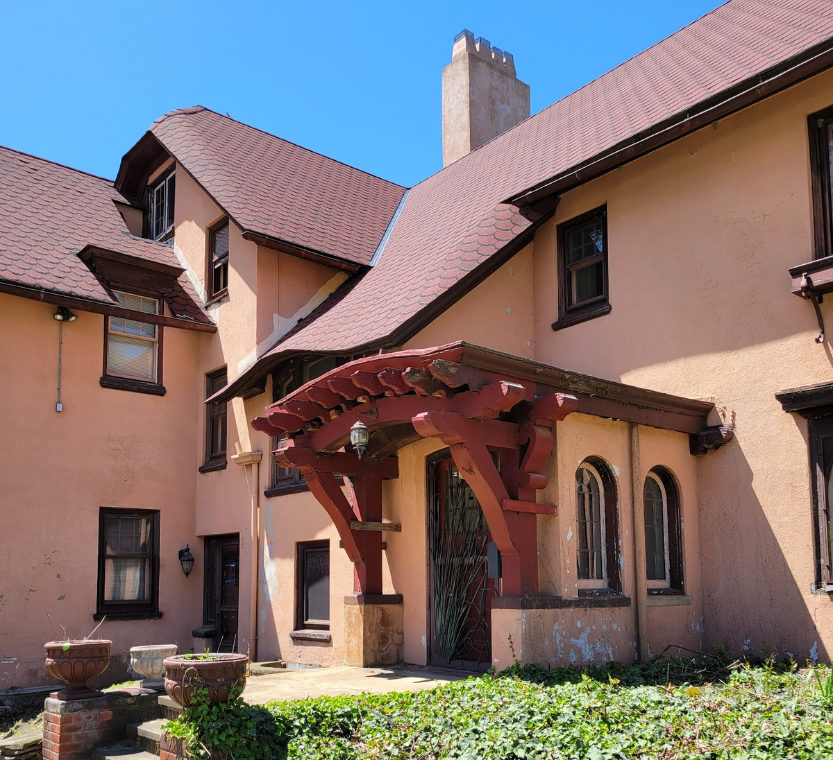 The Haysmar Estate Collection