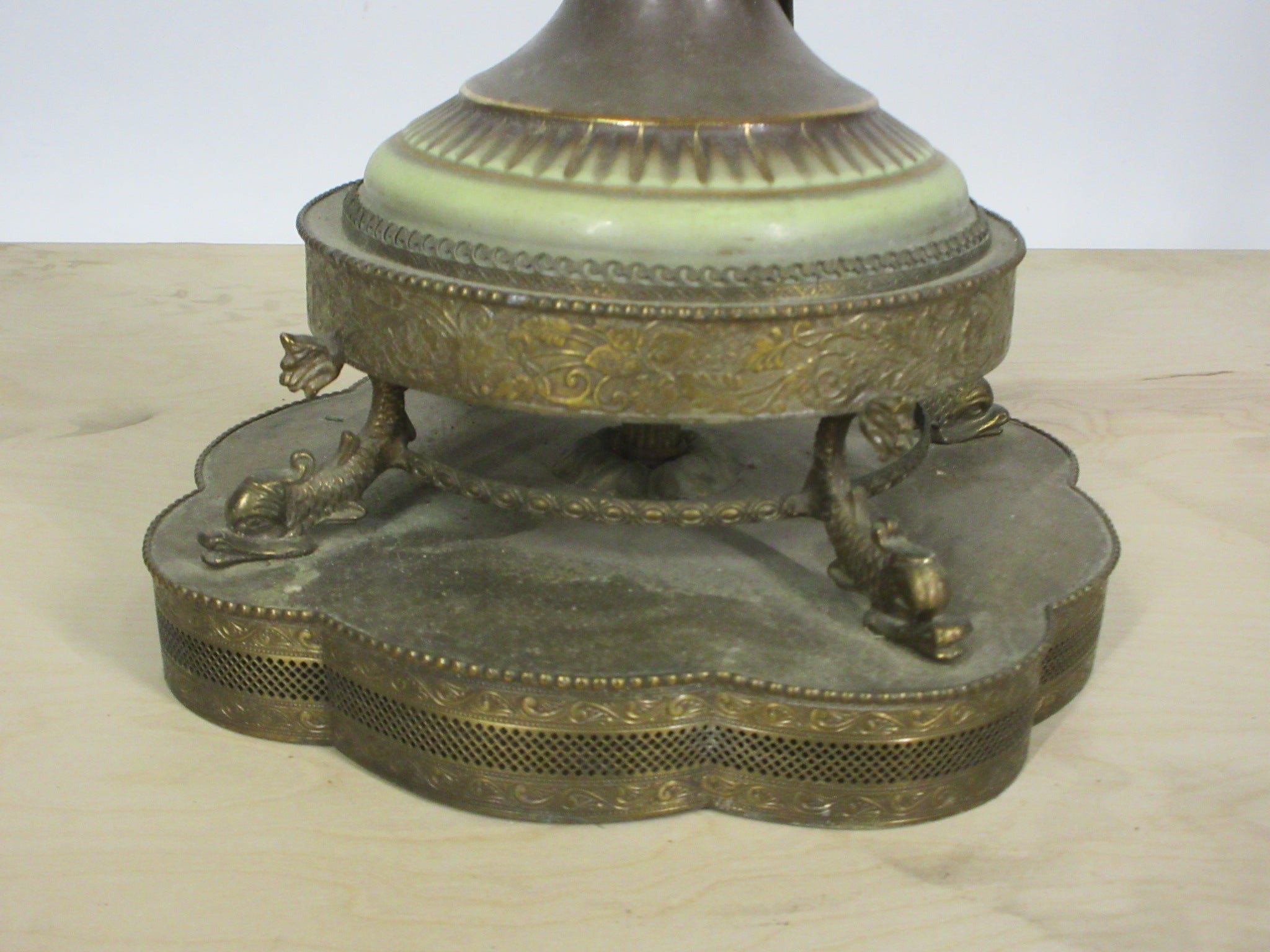 Vintage Neoclassical Ceramic Urn Lamp