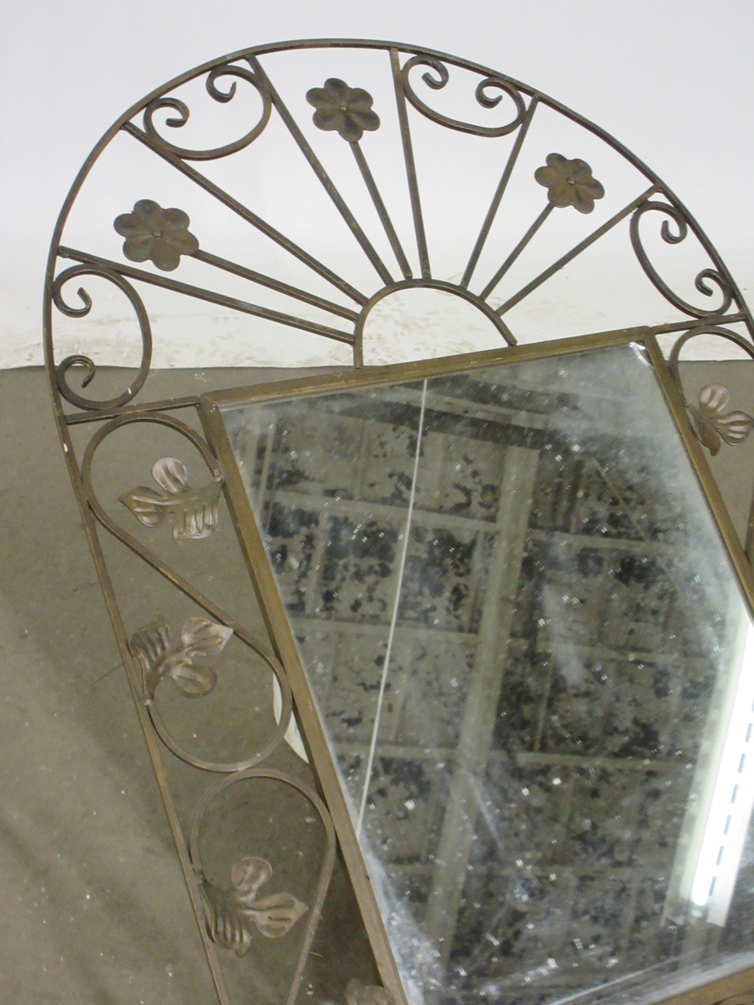 Arched Metal Frame Wall Mirror