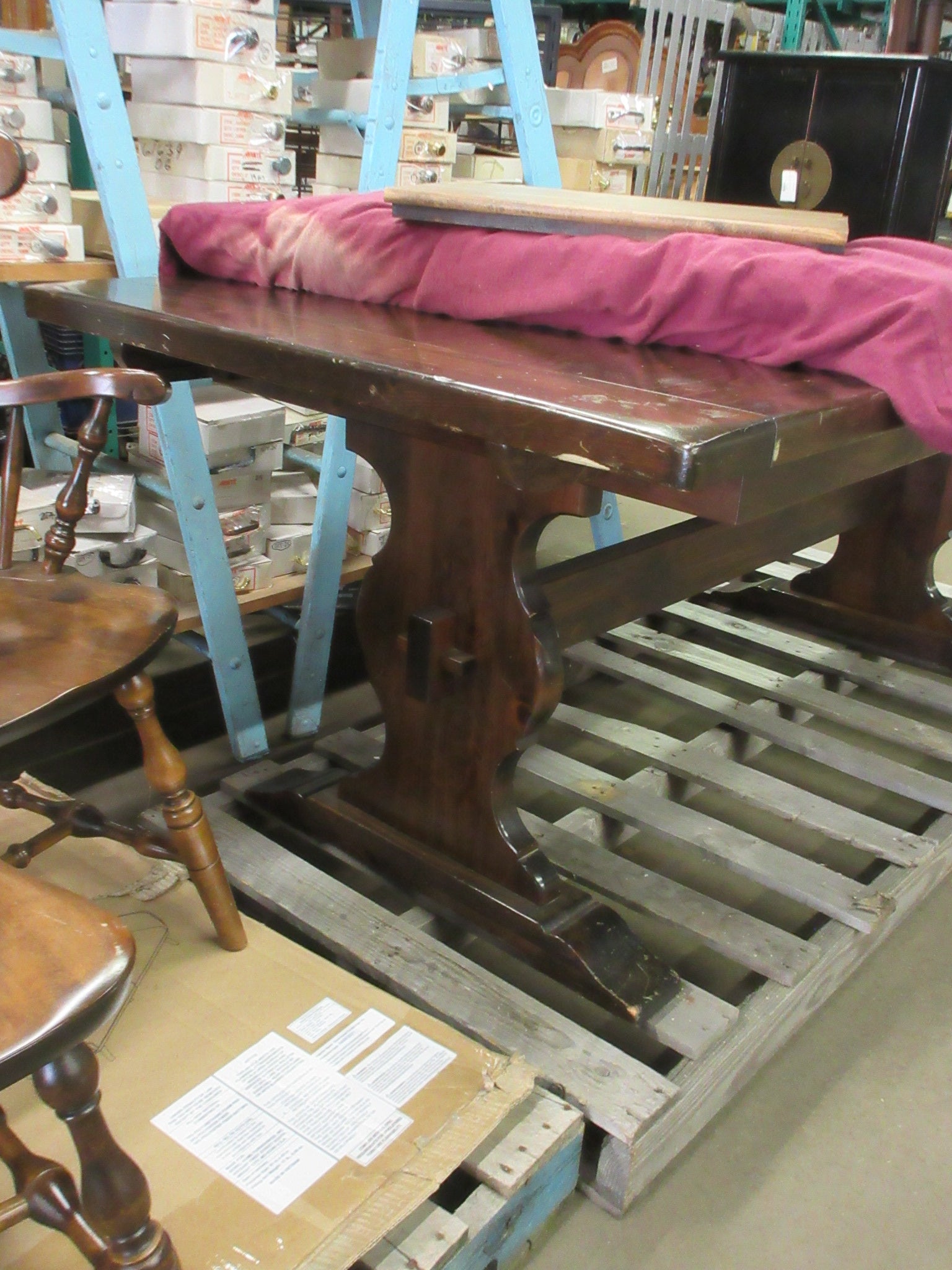 Extended Entertainment Collection Dining Table with Leaves
