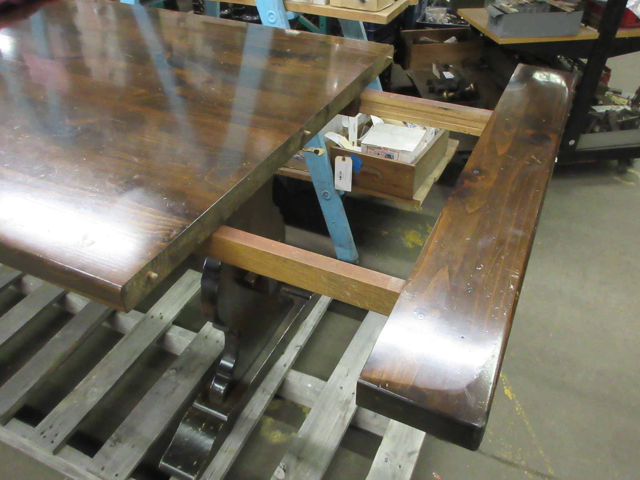 Extended Entertainment Collection Dining Table with Leaves