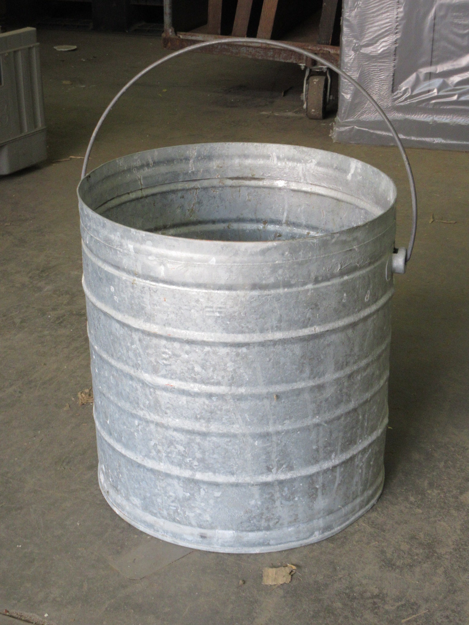 Galvanized Steel Bucket with Handle