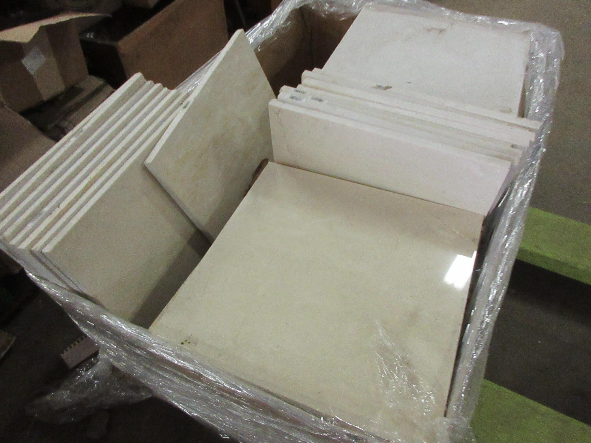 Lot of 16"x16" Marble Tile (~52 pieces)