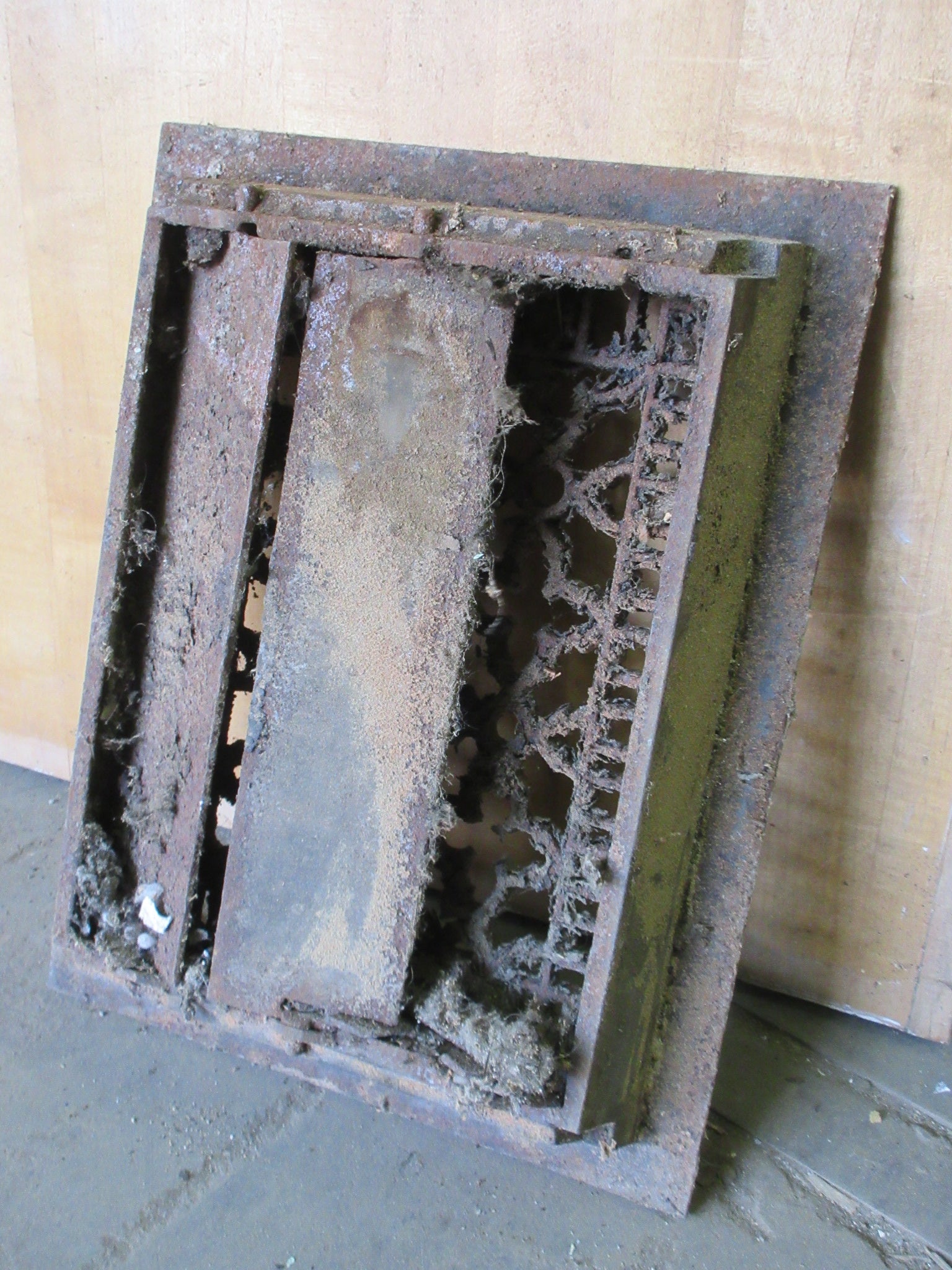 Antique Register Cover with Partial Damper