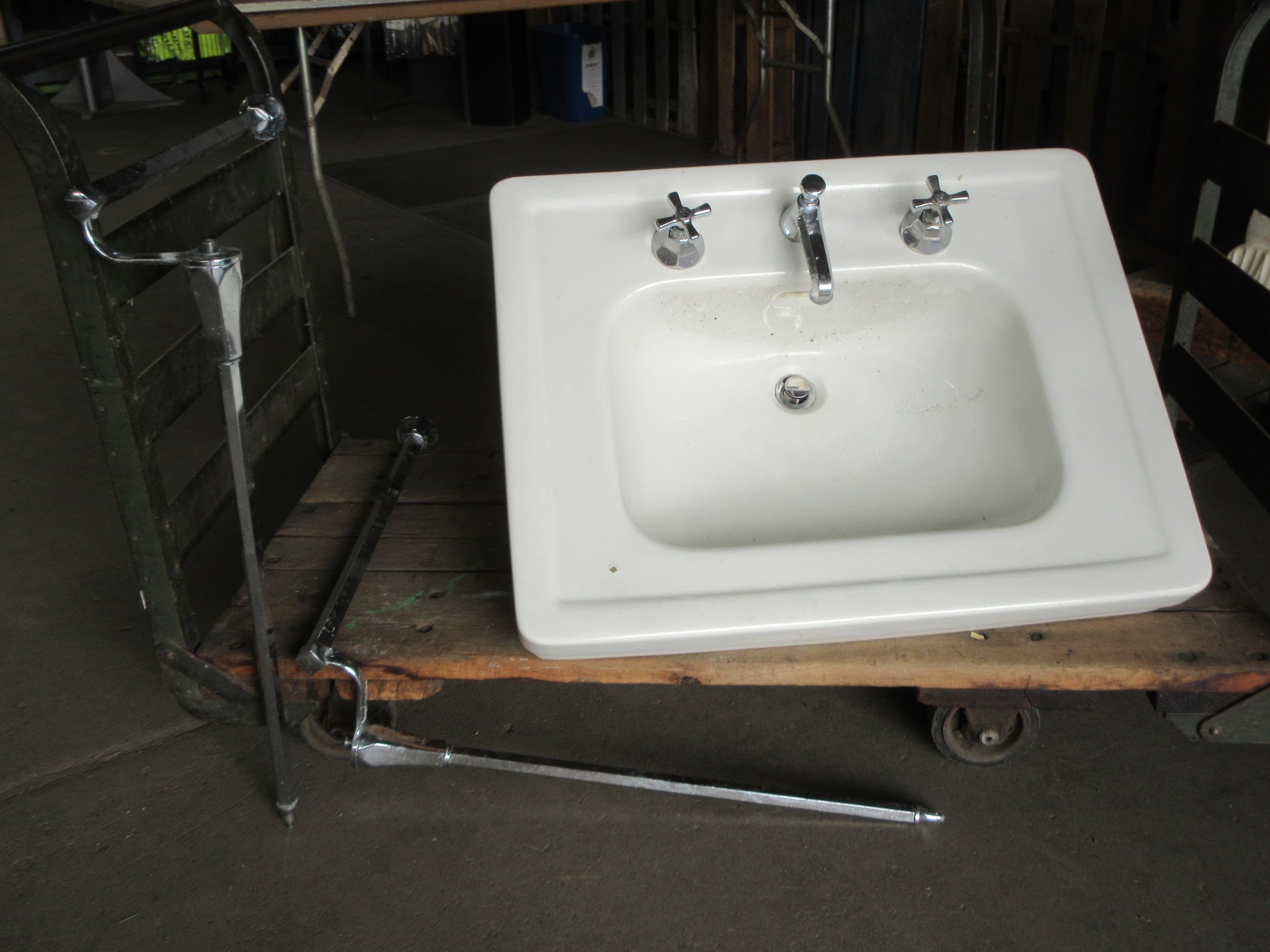 Vintage Wall Mount Sink with Legs