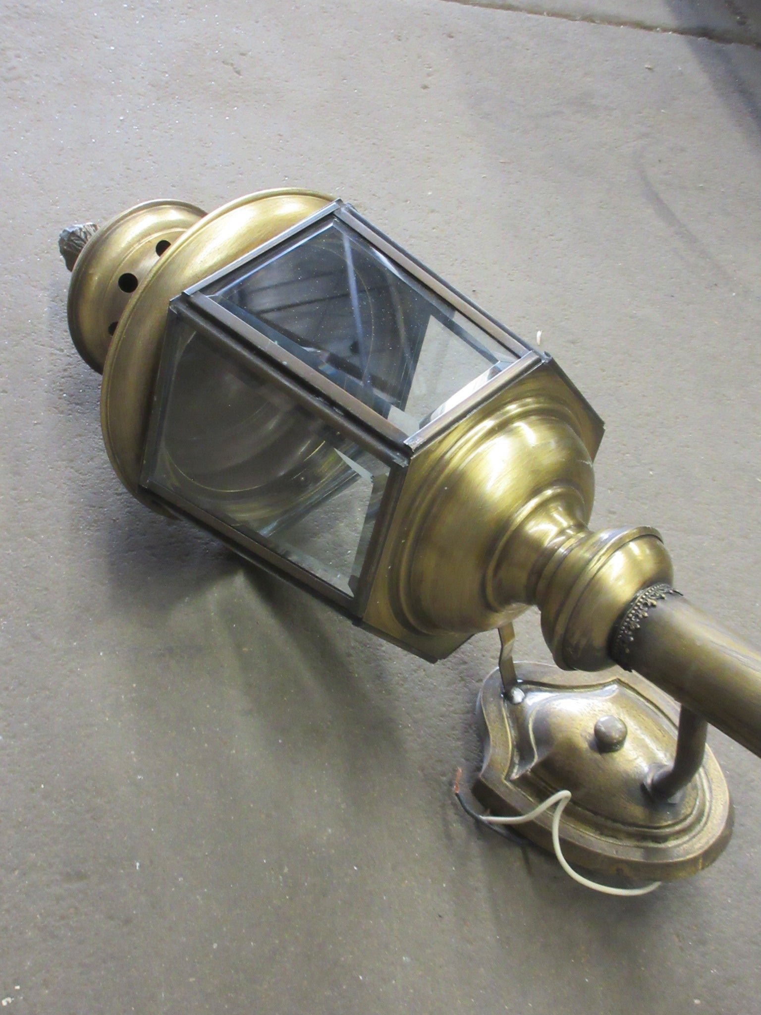 Brass Wall Sconce (missing bottom Finial)