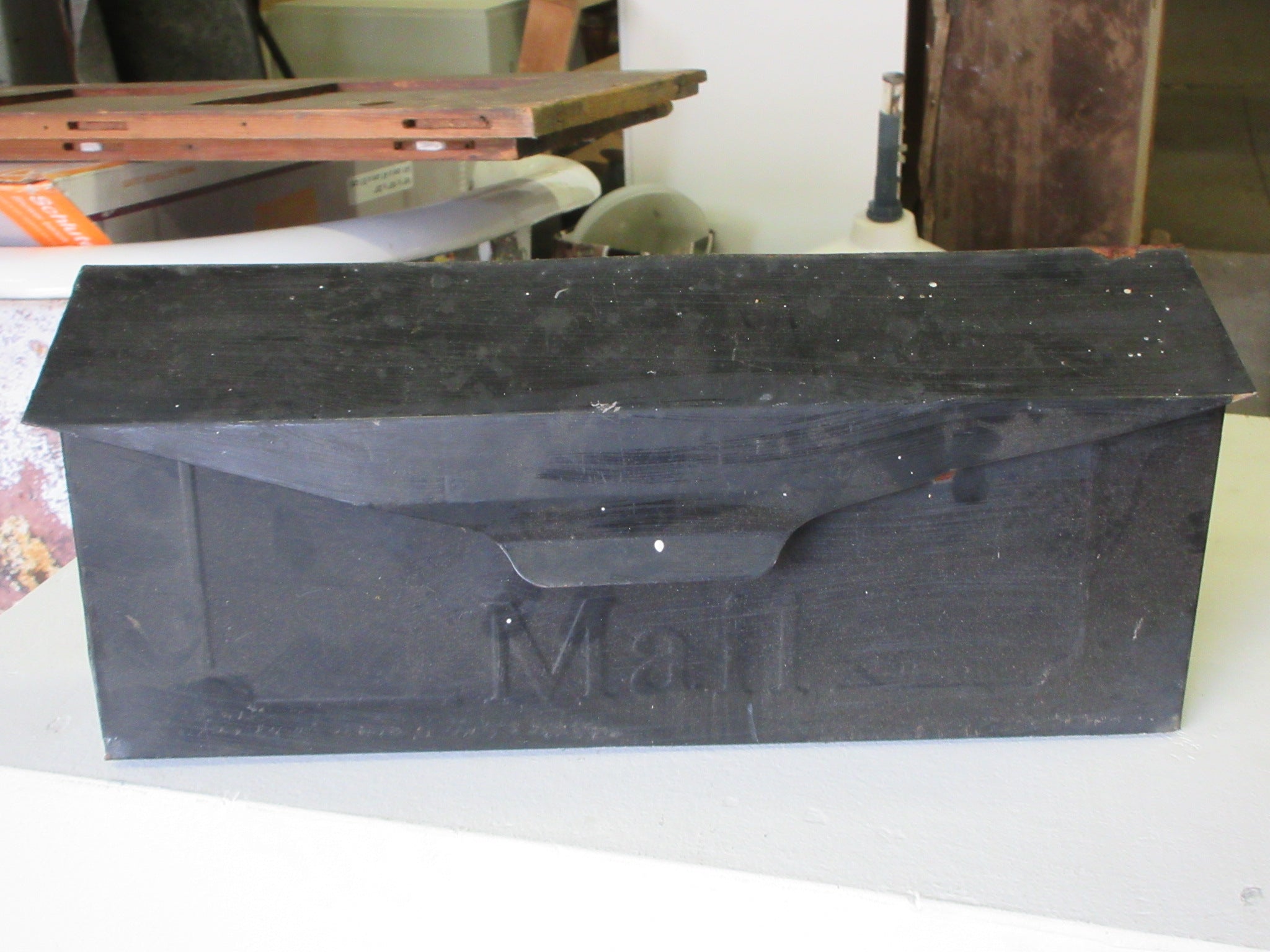 Metal Mailbox with Lid