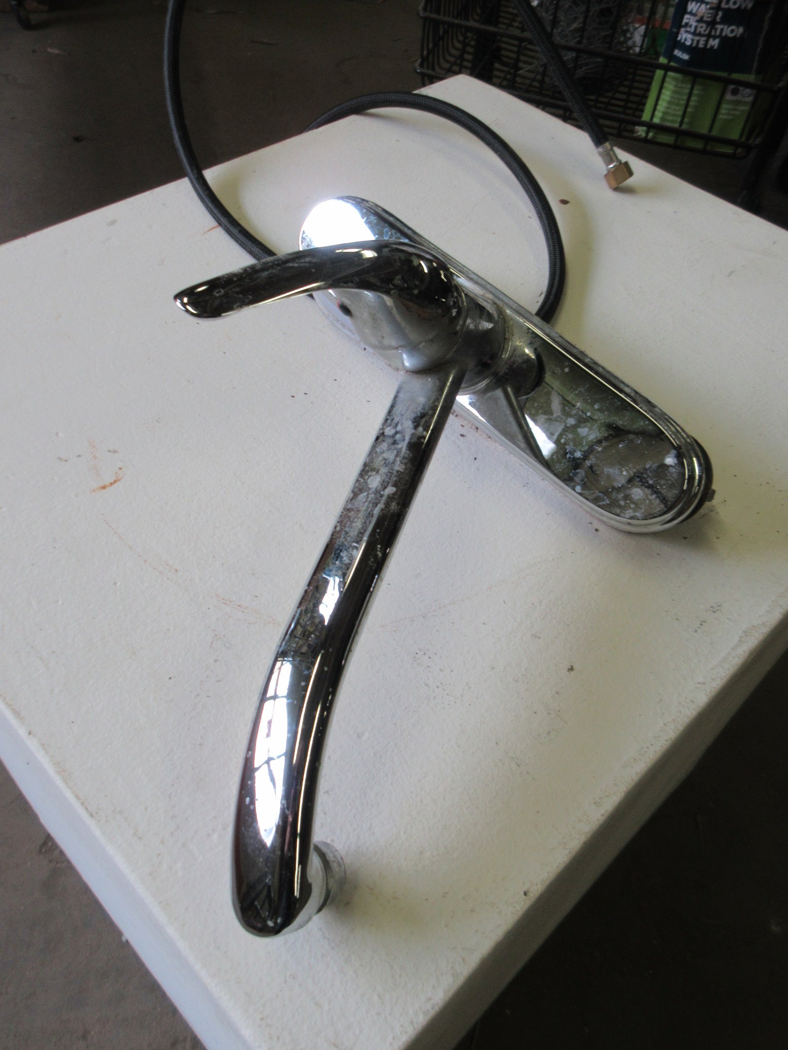 Chrome Finish Single Handle Kitchen Faucet