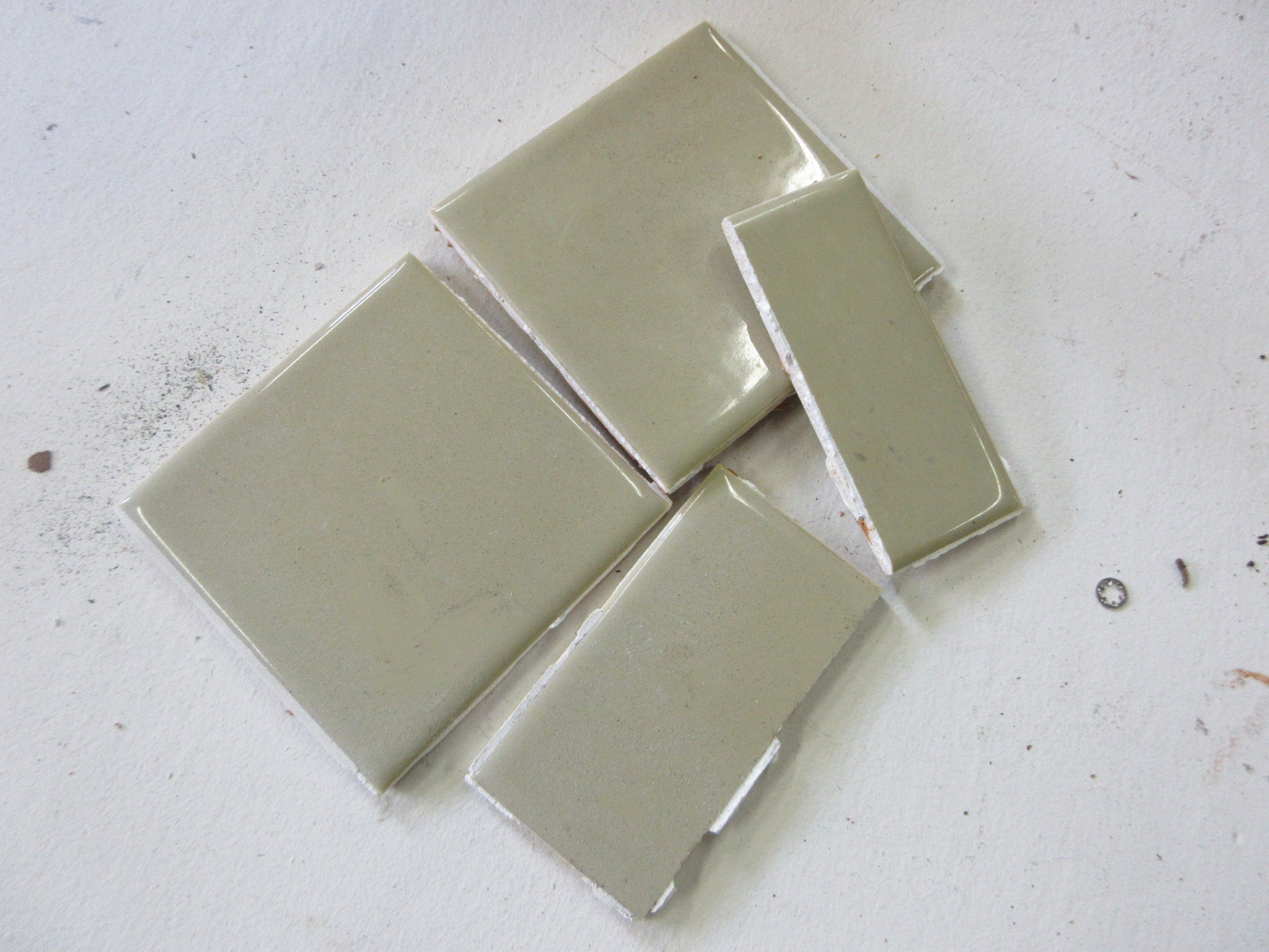 Lot of Stylon Avocado and Accent Tile (~300 pcs)