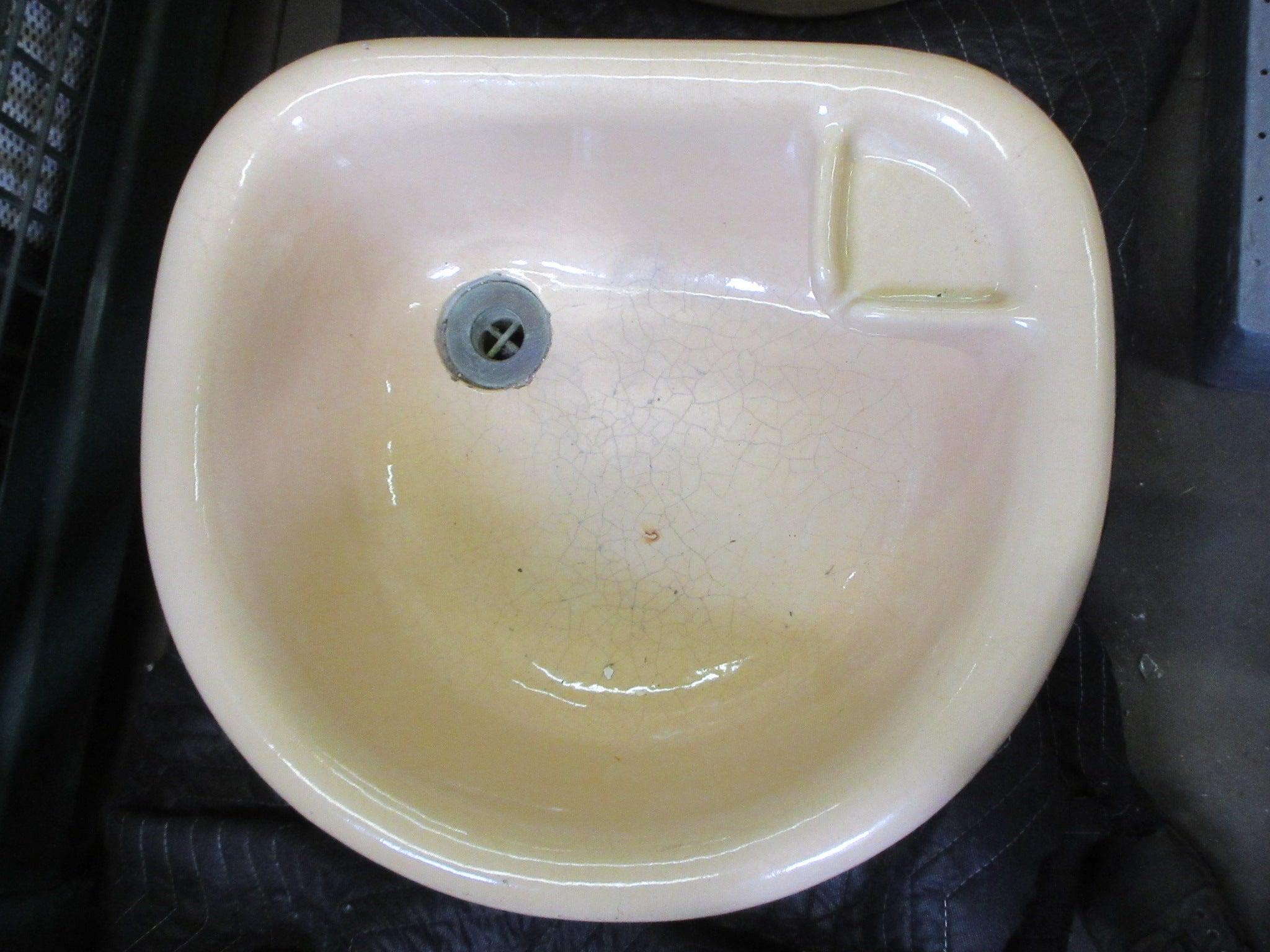 Antique Ceramic Wall Mount Sink with Soap Tray
