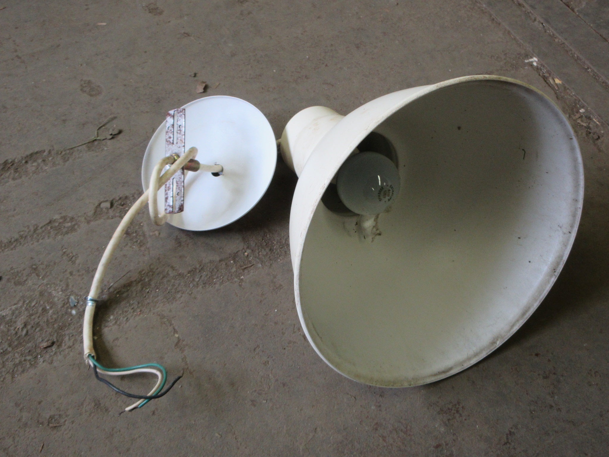 Industrial Metal Pendant Light