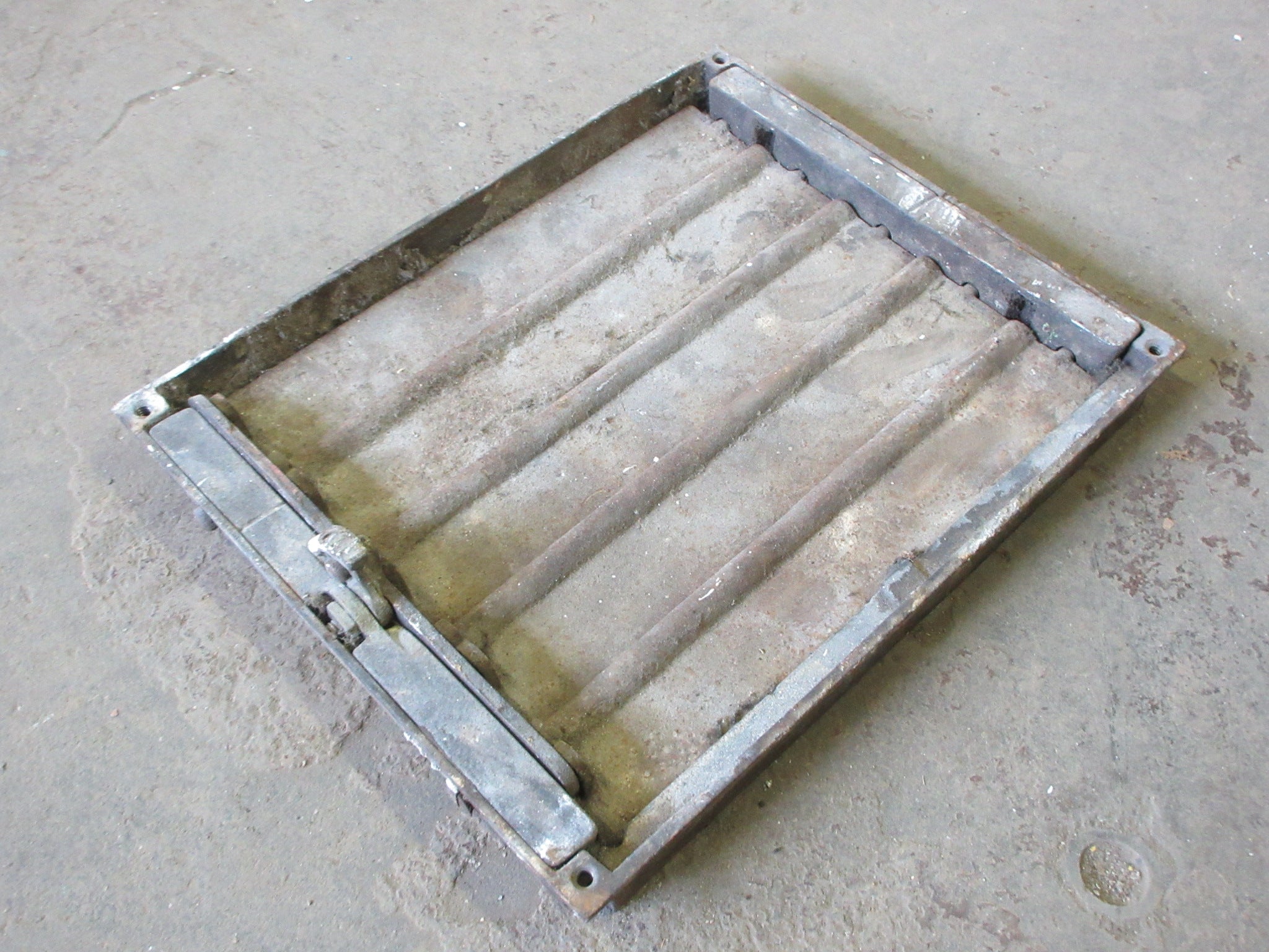 Register Damper 8 1/8 x 10 1/8"
