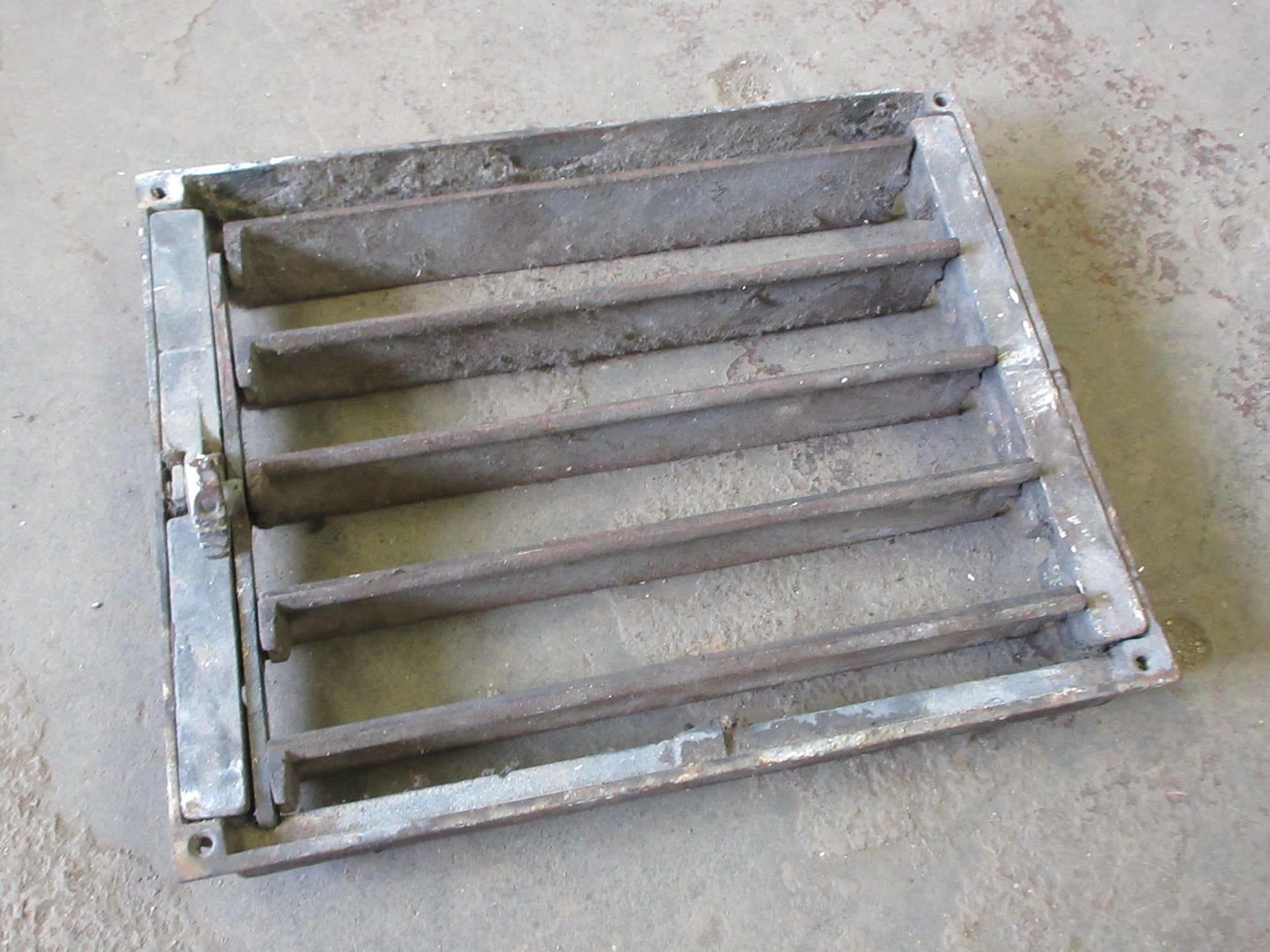 Register Damper 8 1/8 x 10 1/8"