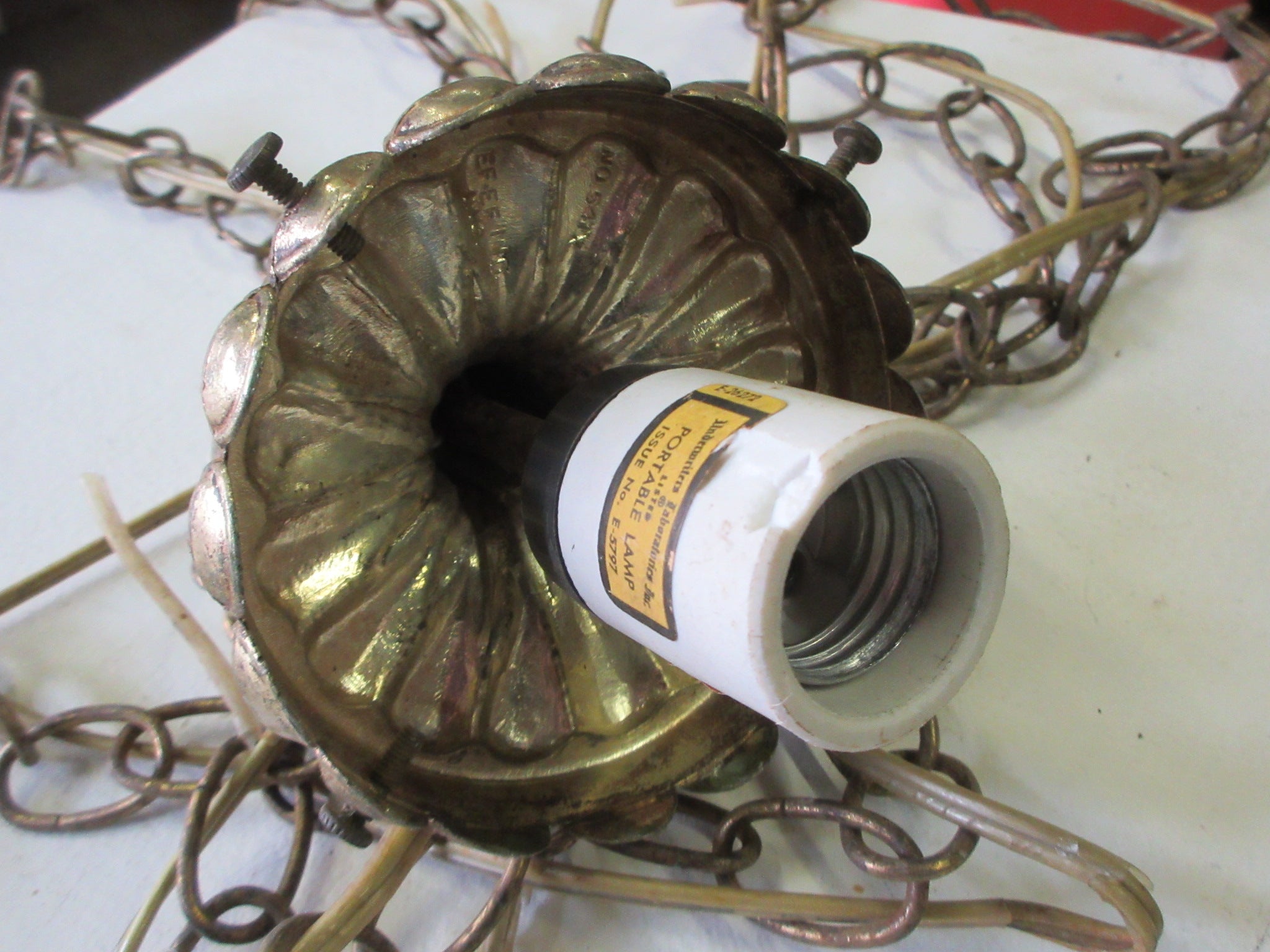 Vintage Swag Lighting Hang Chain with Plug 10 1/2'