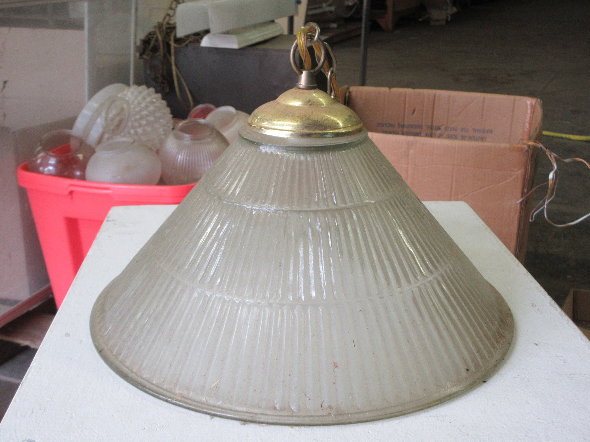 Retro Hanging Ribbed Glass Light Fixture