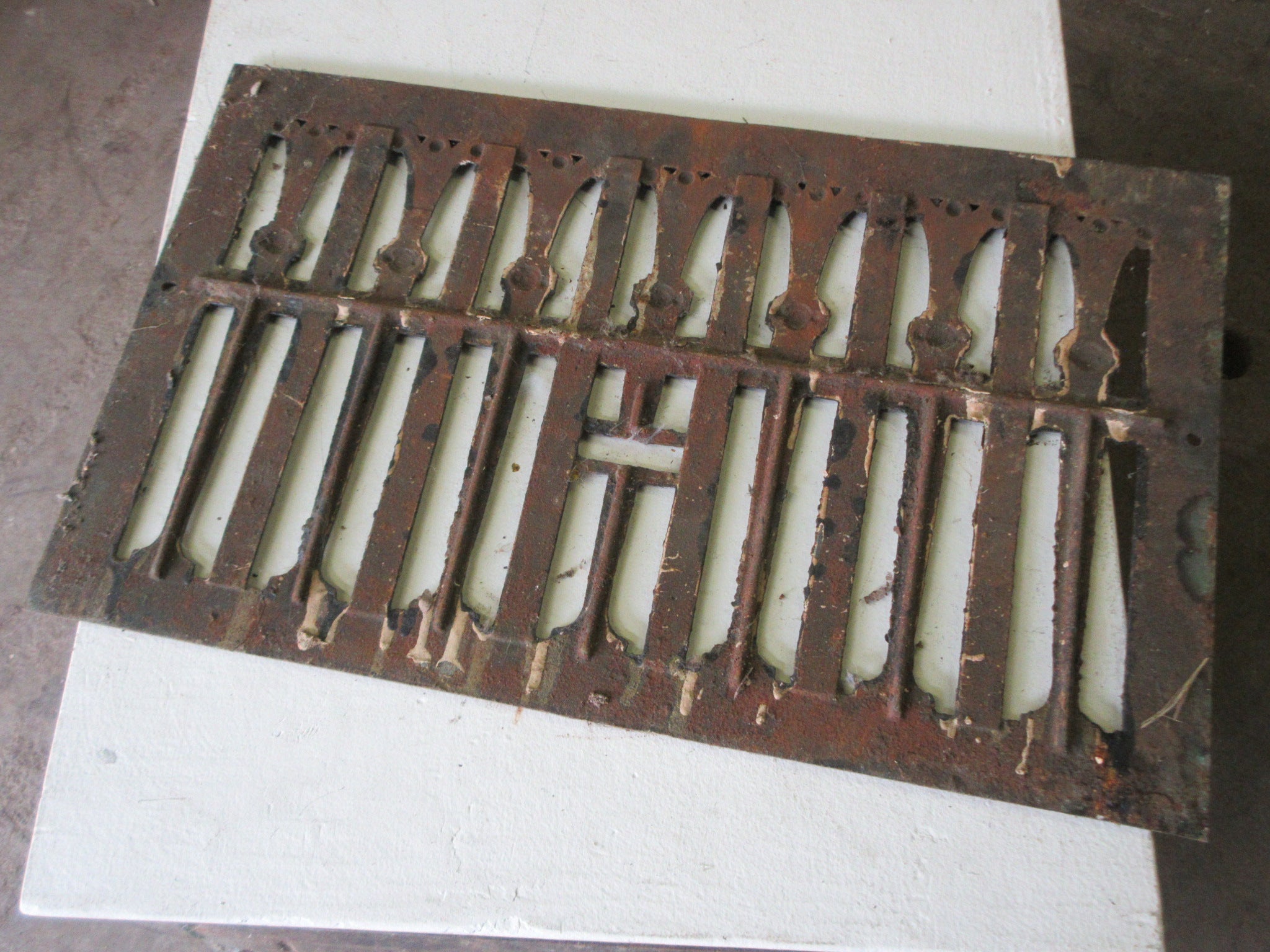 Antique Cast Iron Fireplace Grate