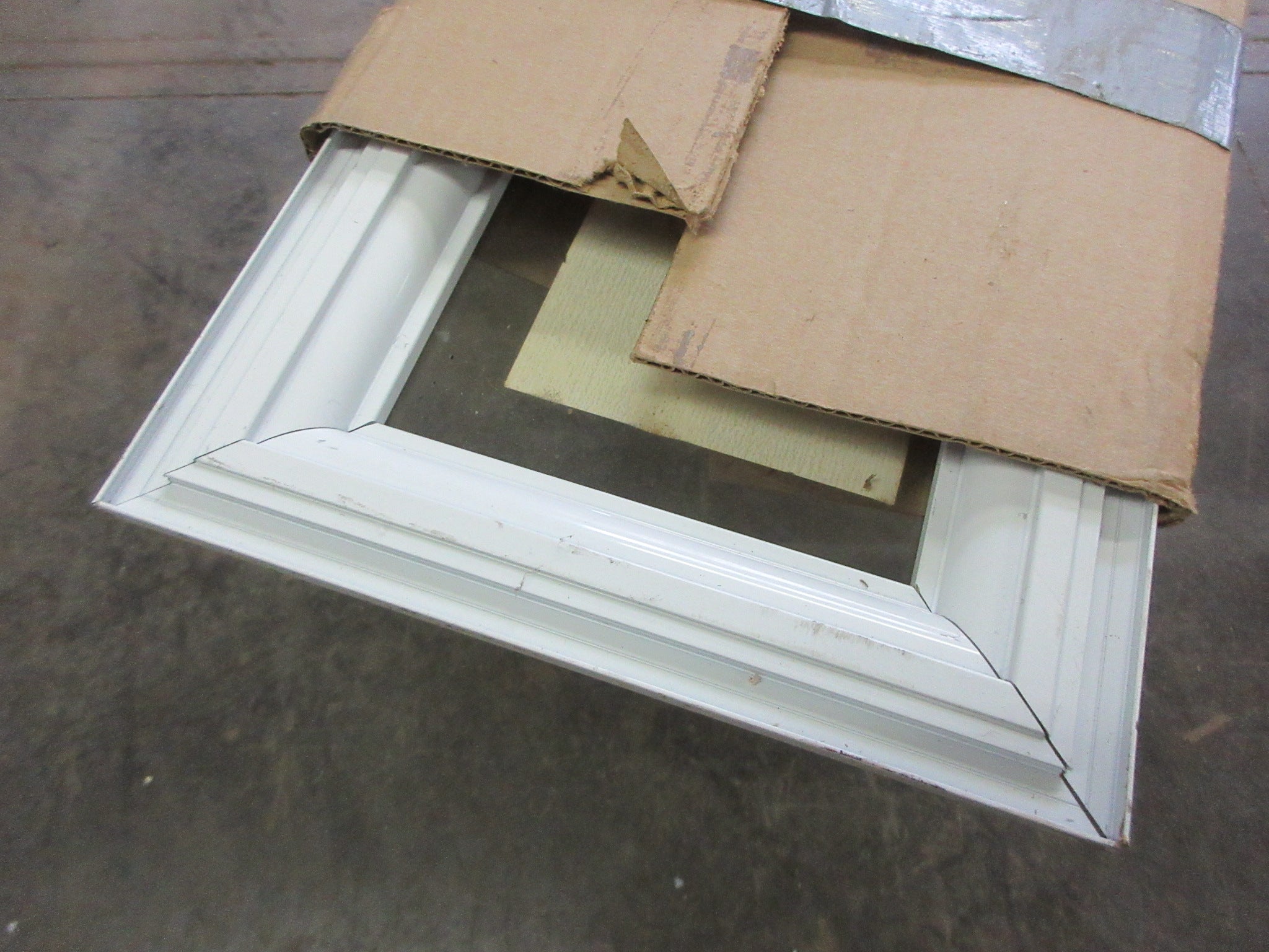 Larson Side Light with Frame