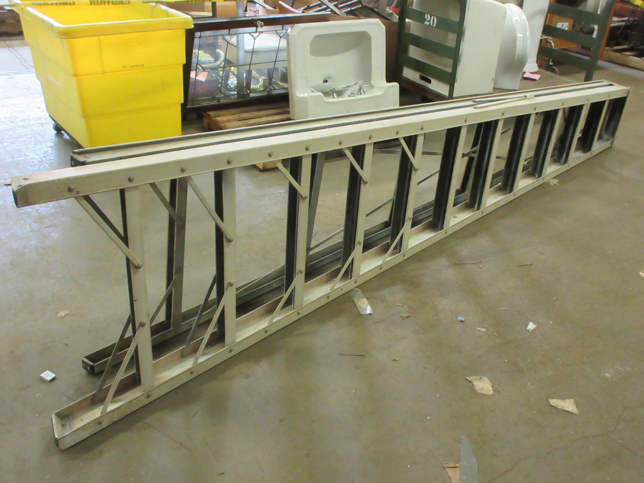 12' Aluminum Ladder (DISPLAY ONLY)