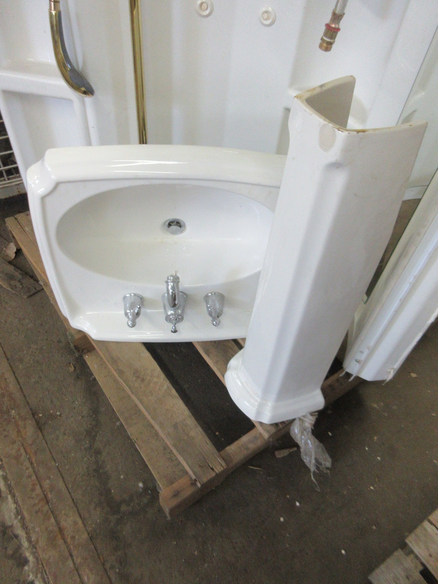 American Standard Pedestal Sink