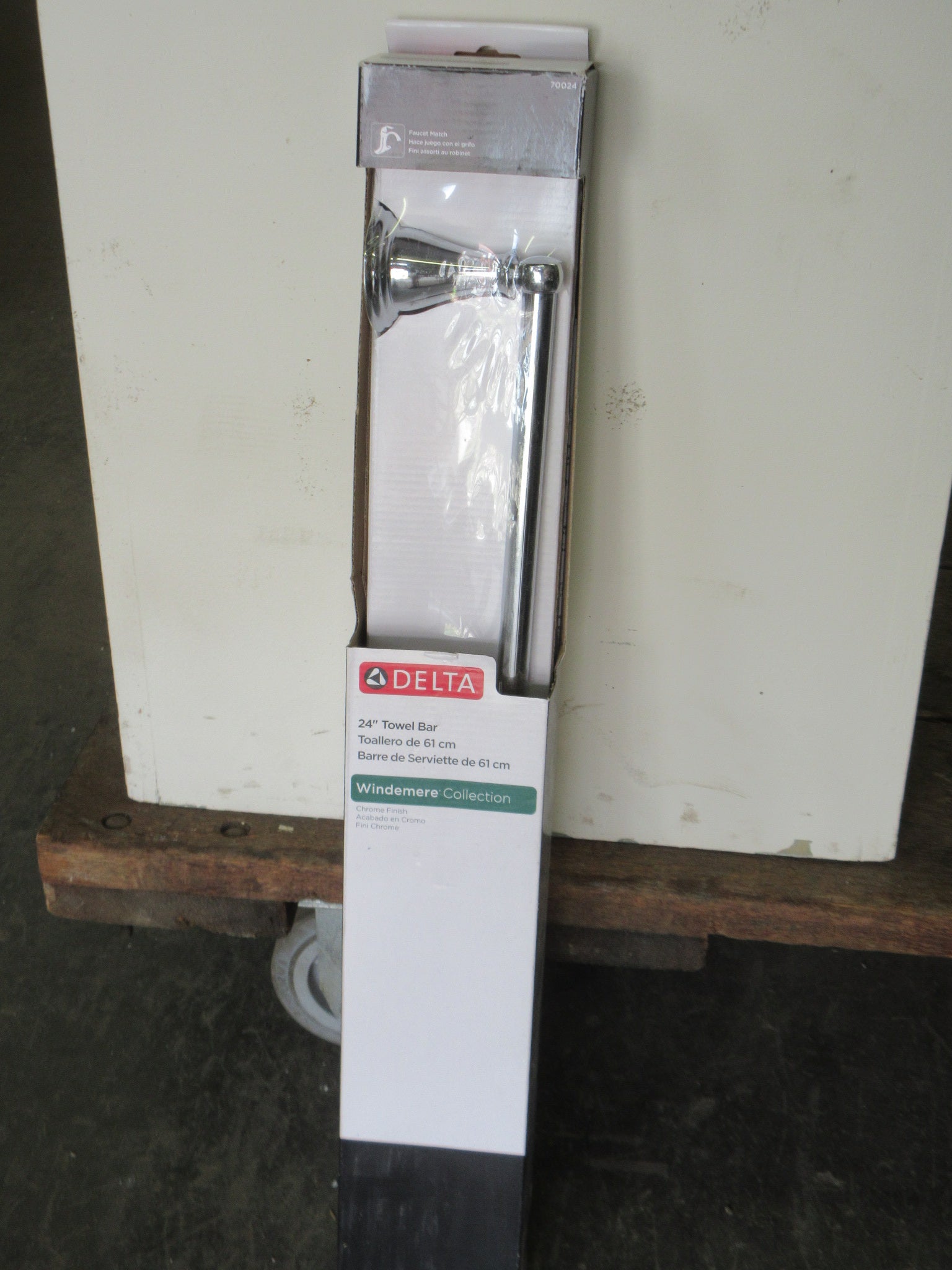 Delta Windemere 24" Towel Bar