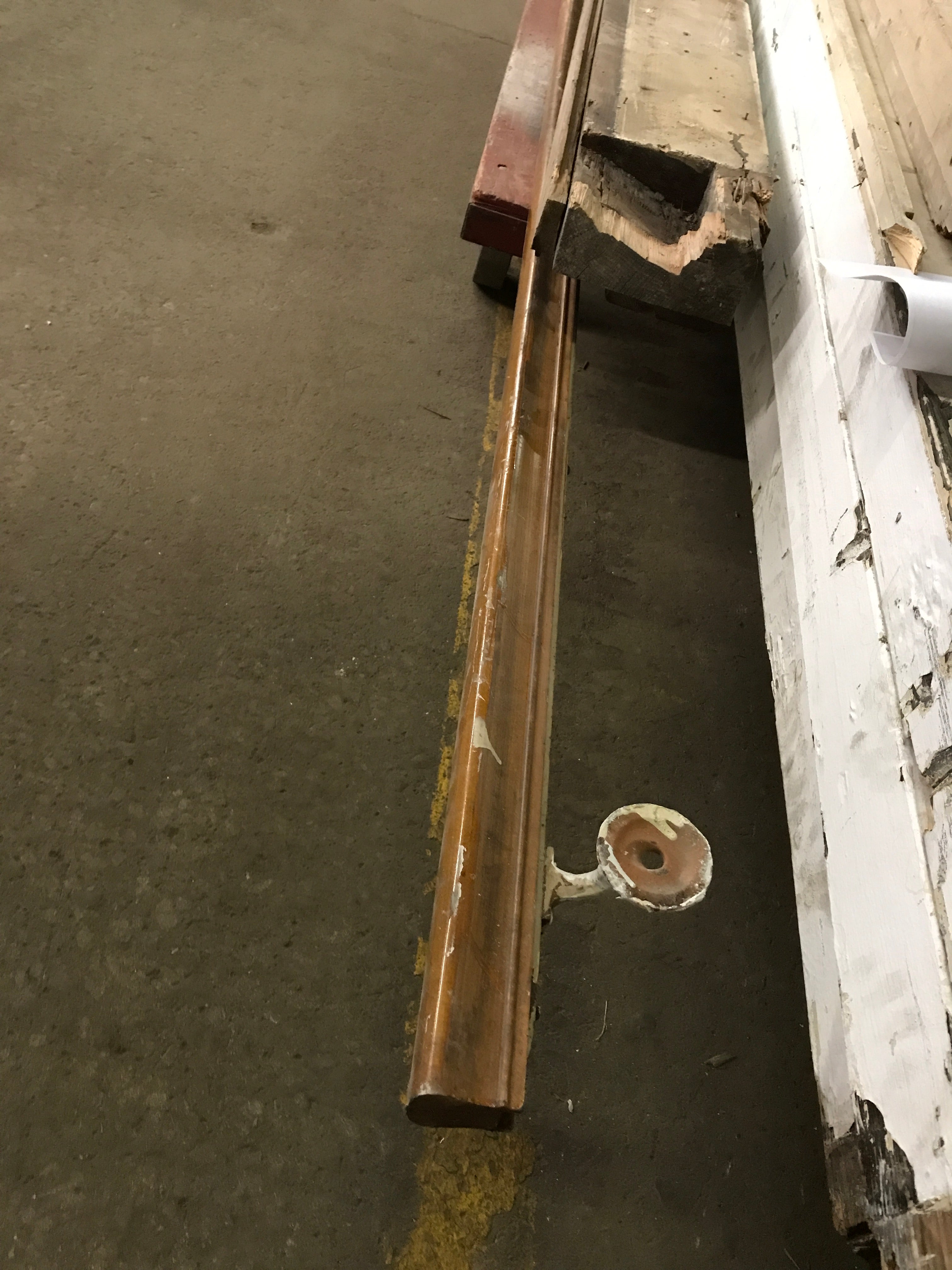Oak Handrail with 4 Brackets 165”