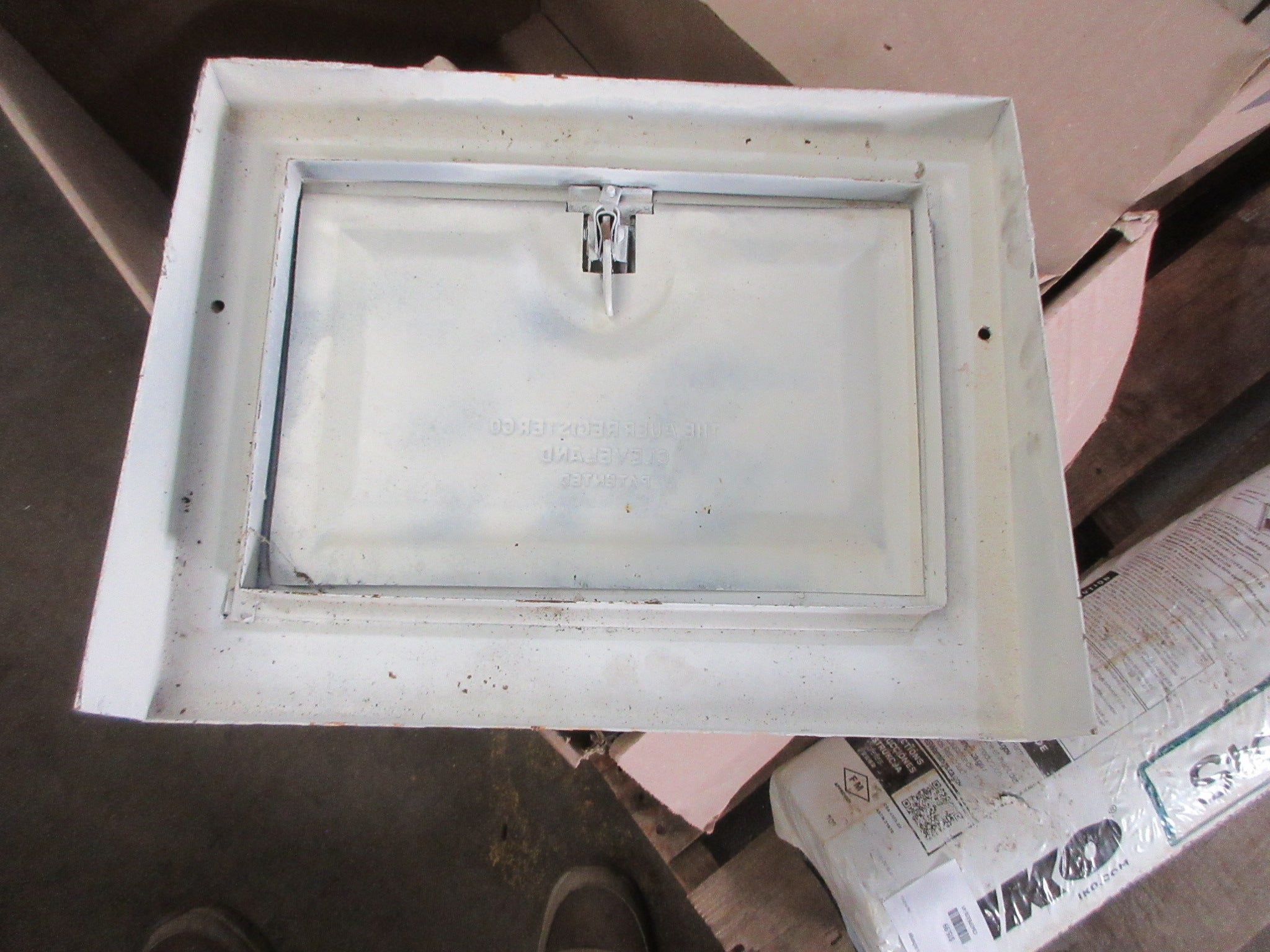 HVAC Wall Register 12" x 8" with Damper