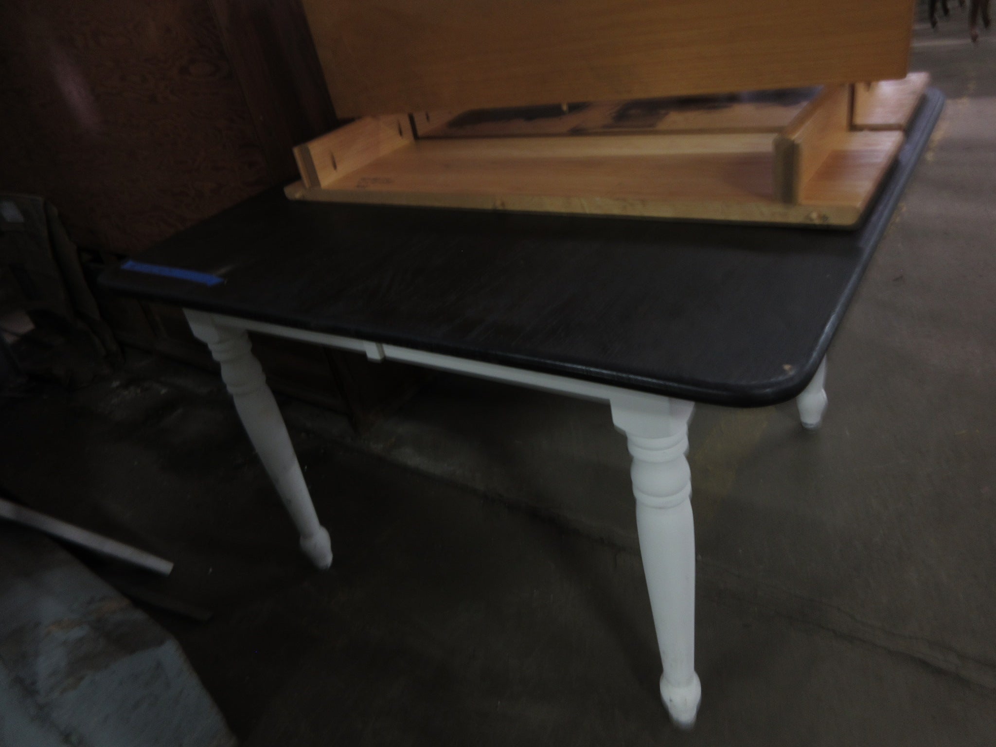 Dining Table with 3 Leaves