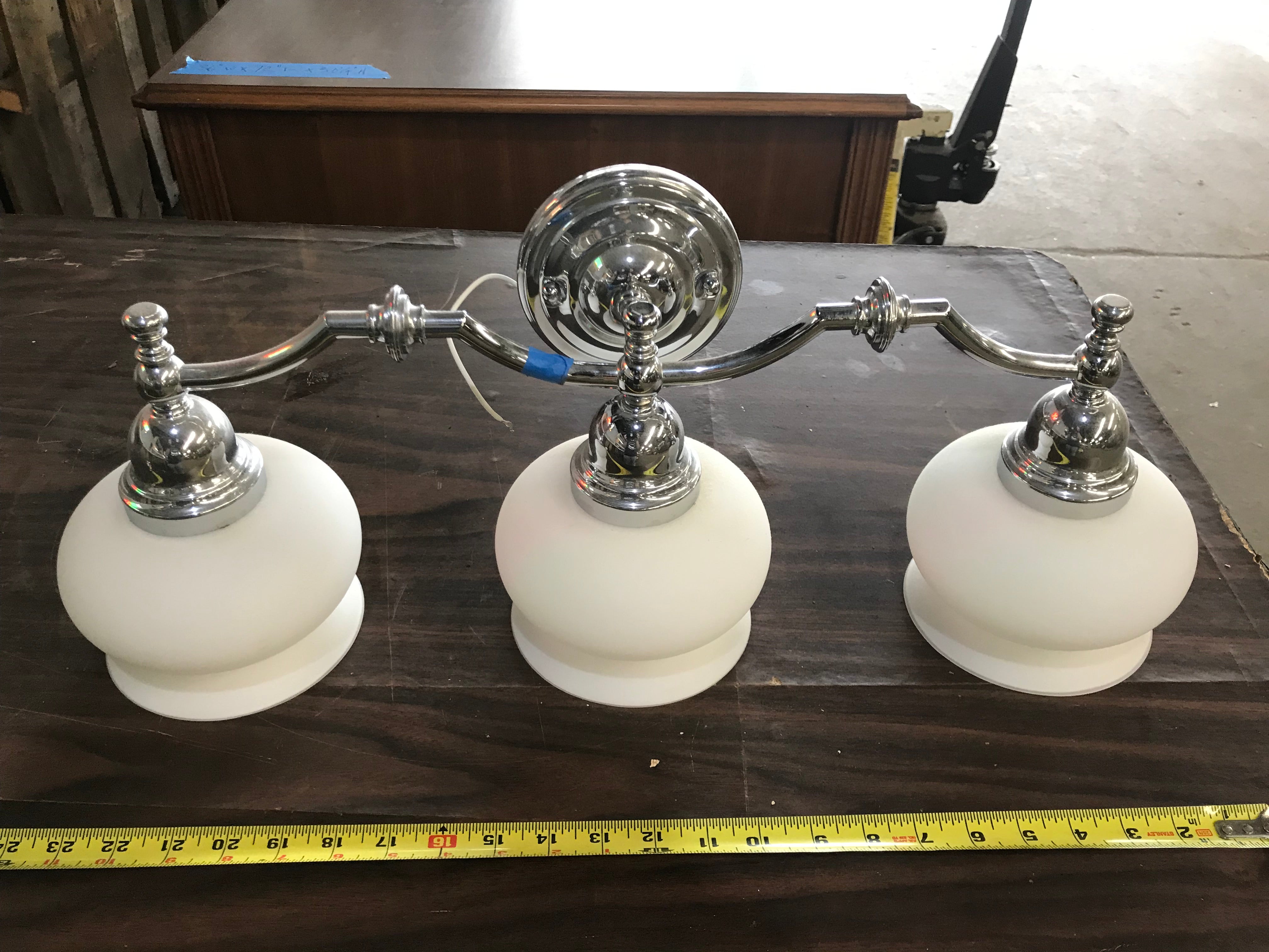 Chrome 3-lite Bar 24”