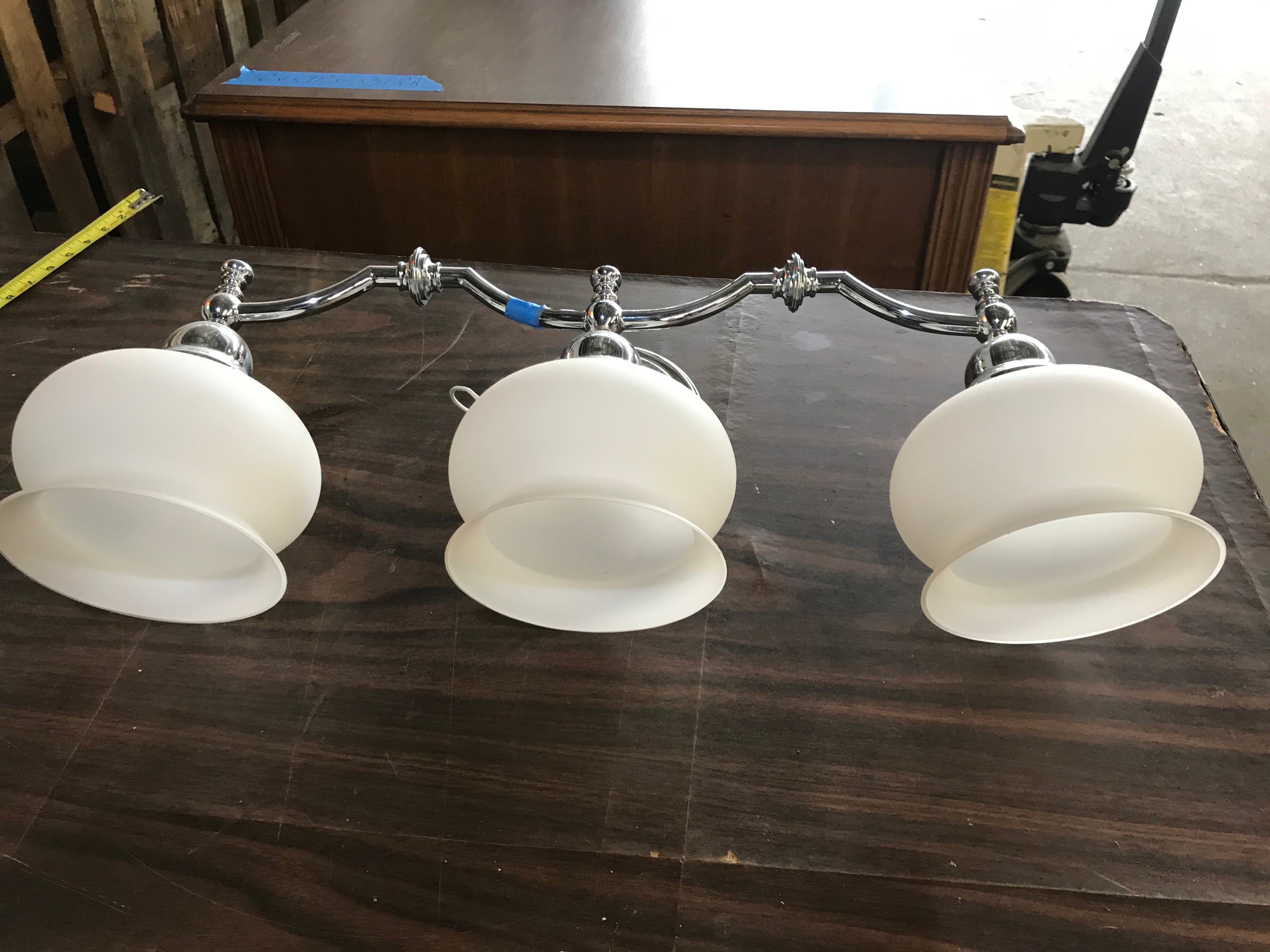 Chrome 3-lite Bar 24”