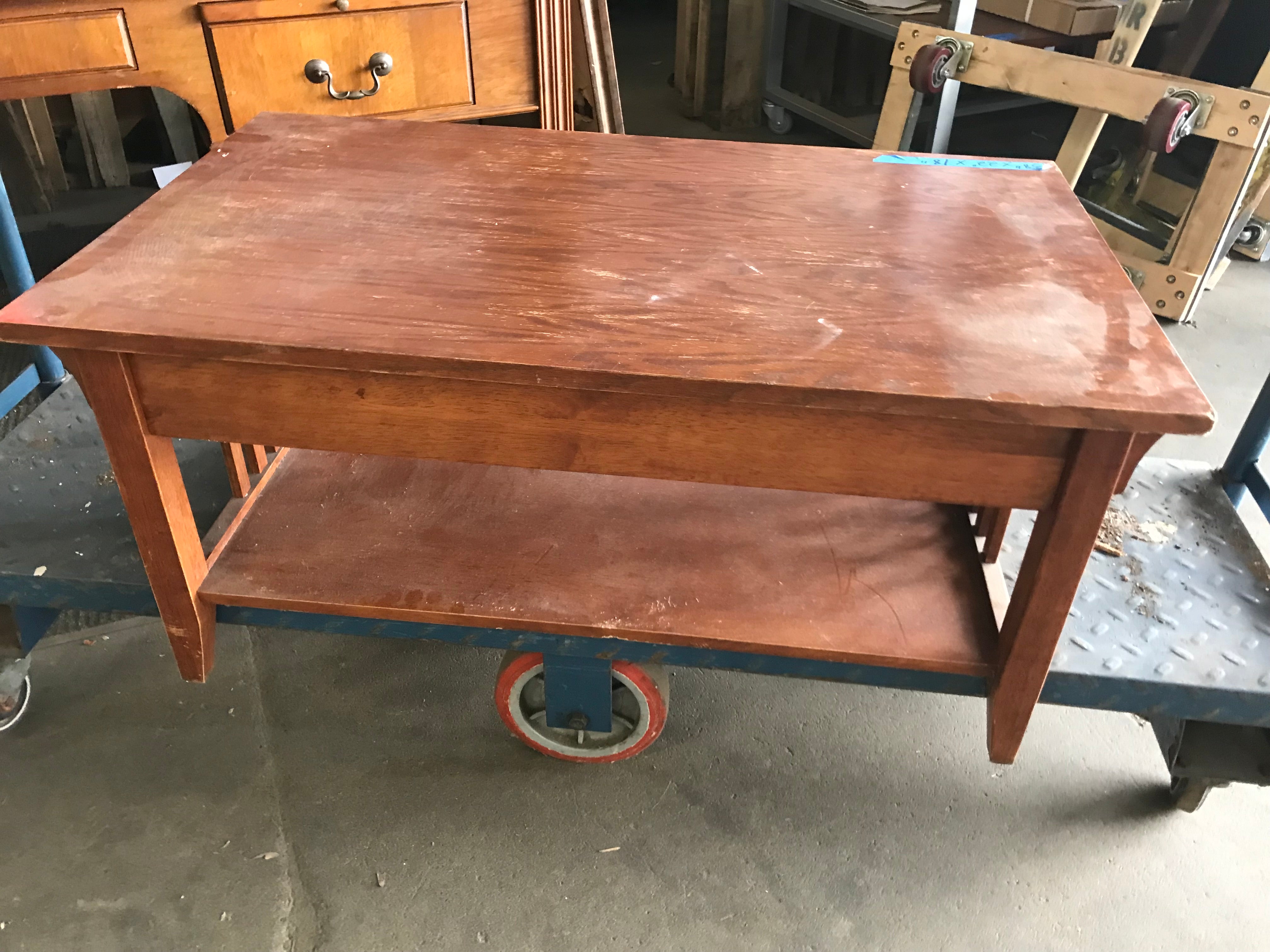 Coffee table with Drawer