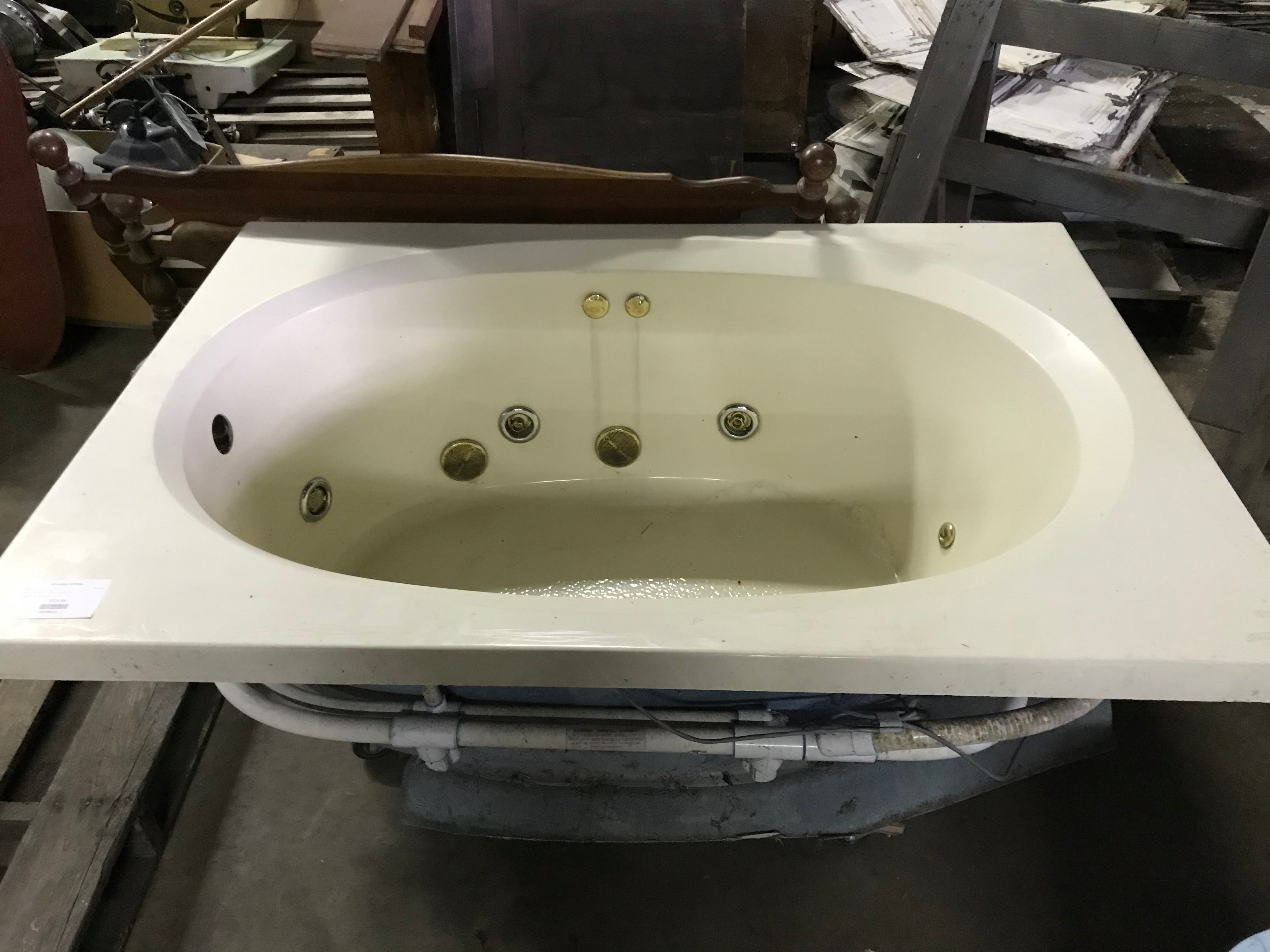Whirlpool Tub  Oval  42" x 60"x 18"