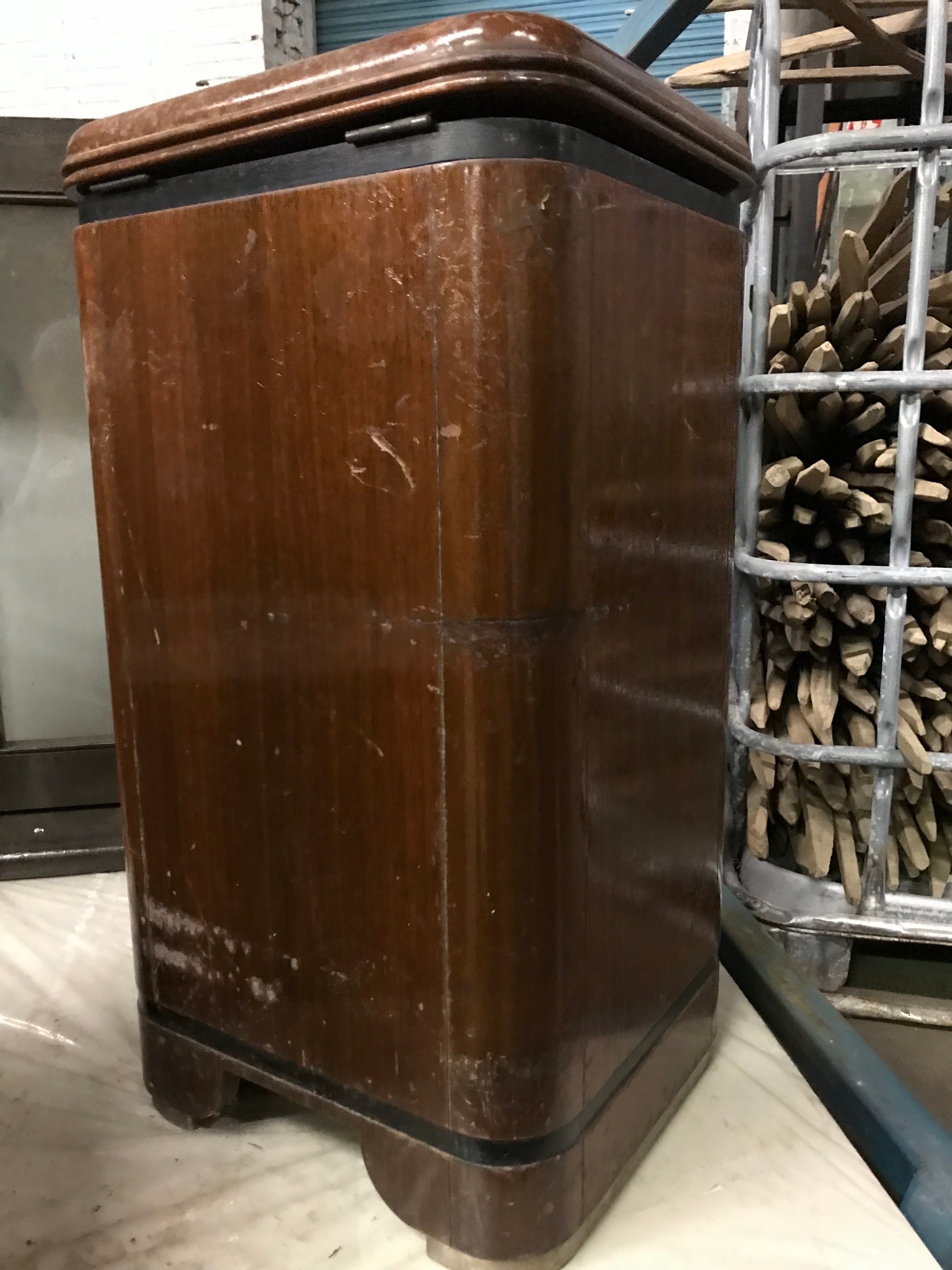 Waterfall Hamilton Trash Can with Flip Open Lid and Metal Insert