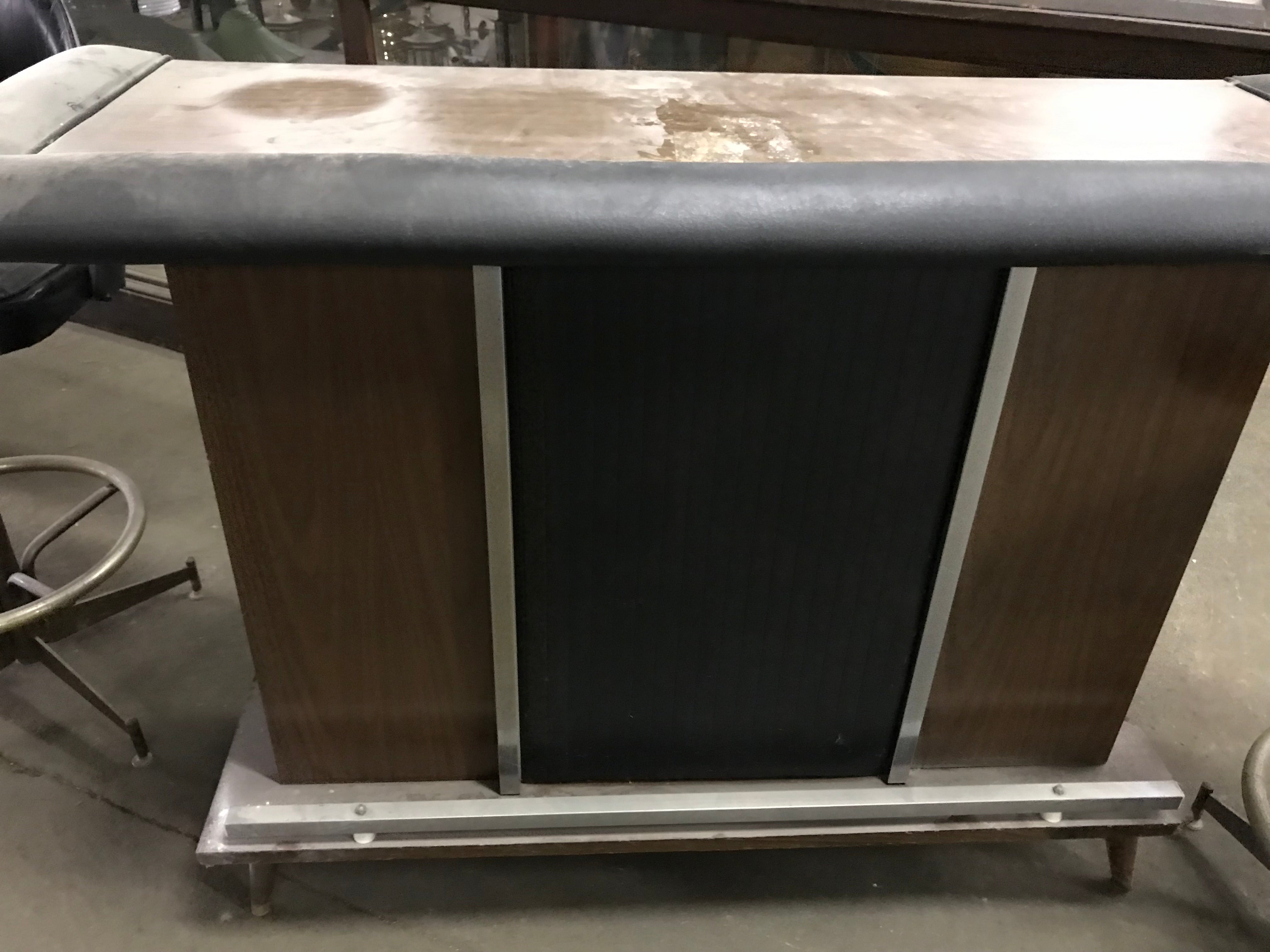 1970's Vintage Bar with 2 Bar Stools