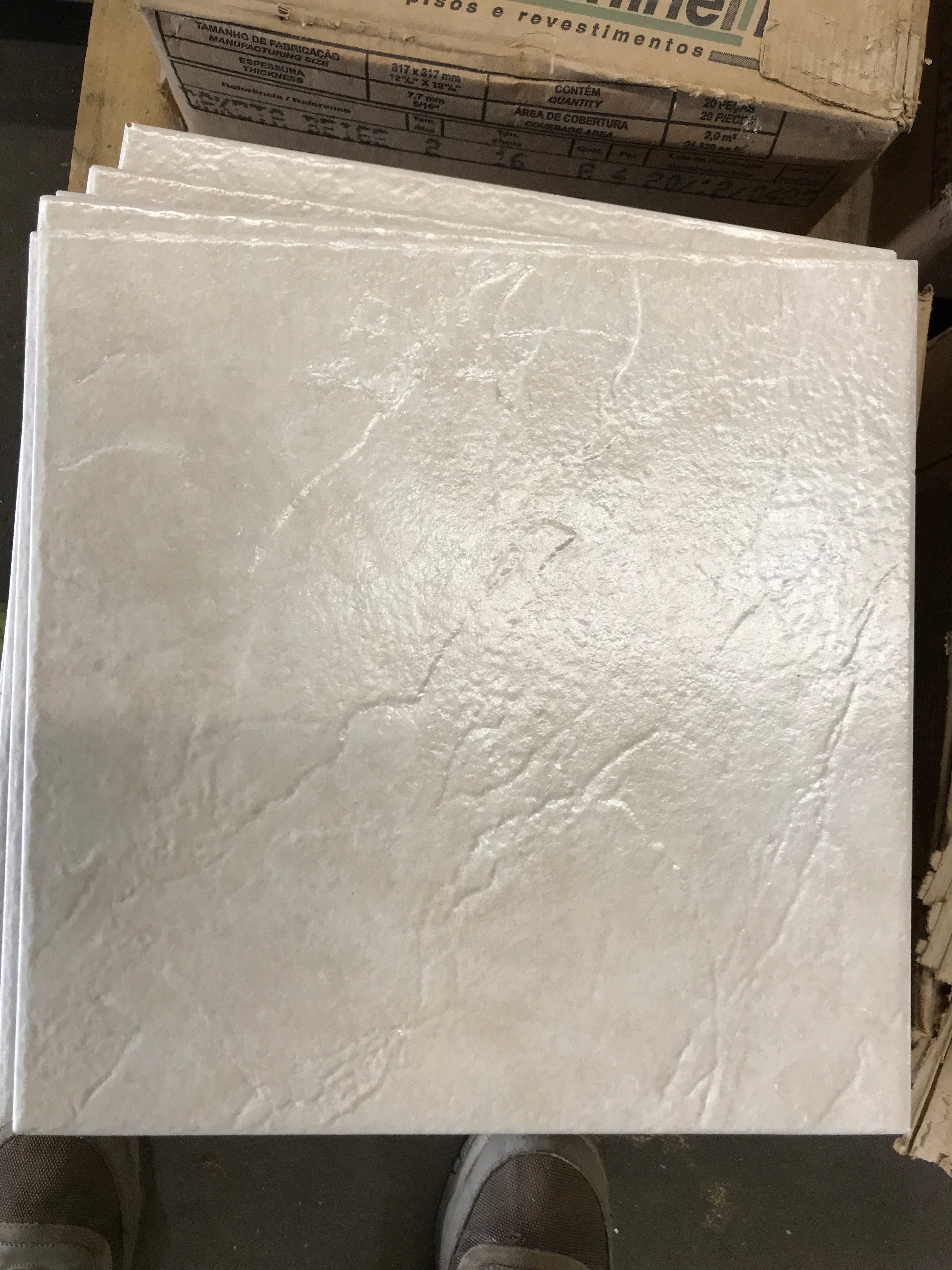 Ceramic Tile  12 x 12 (40sq ft) lot