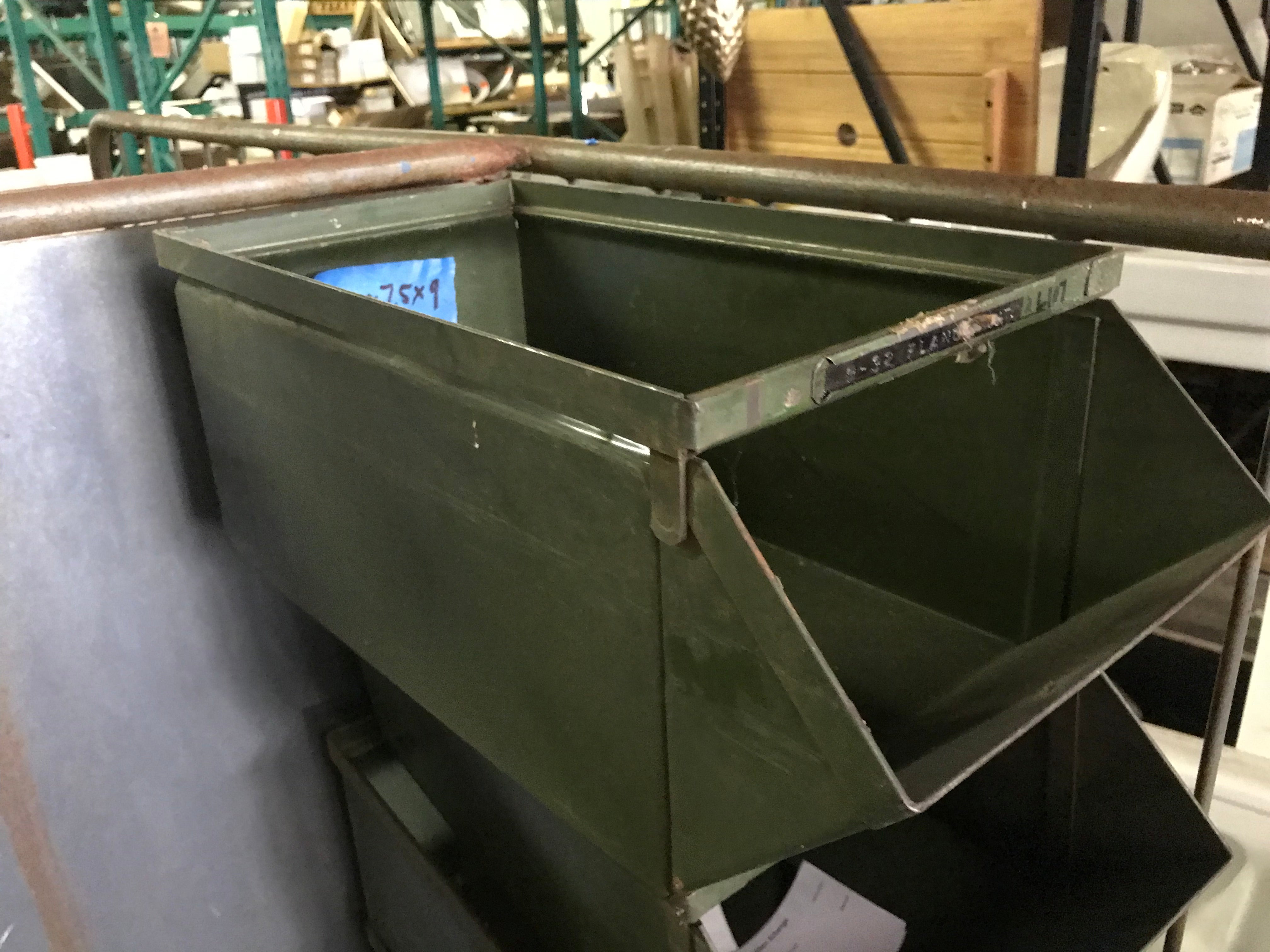 Factory Stacking Parts Bins