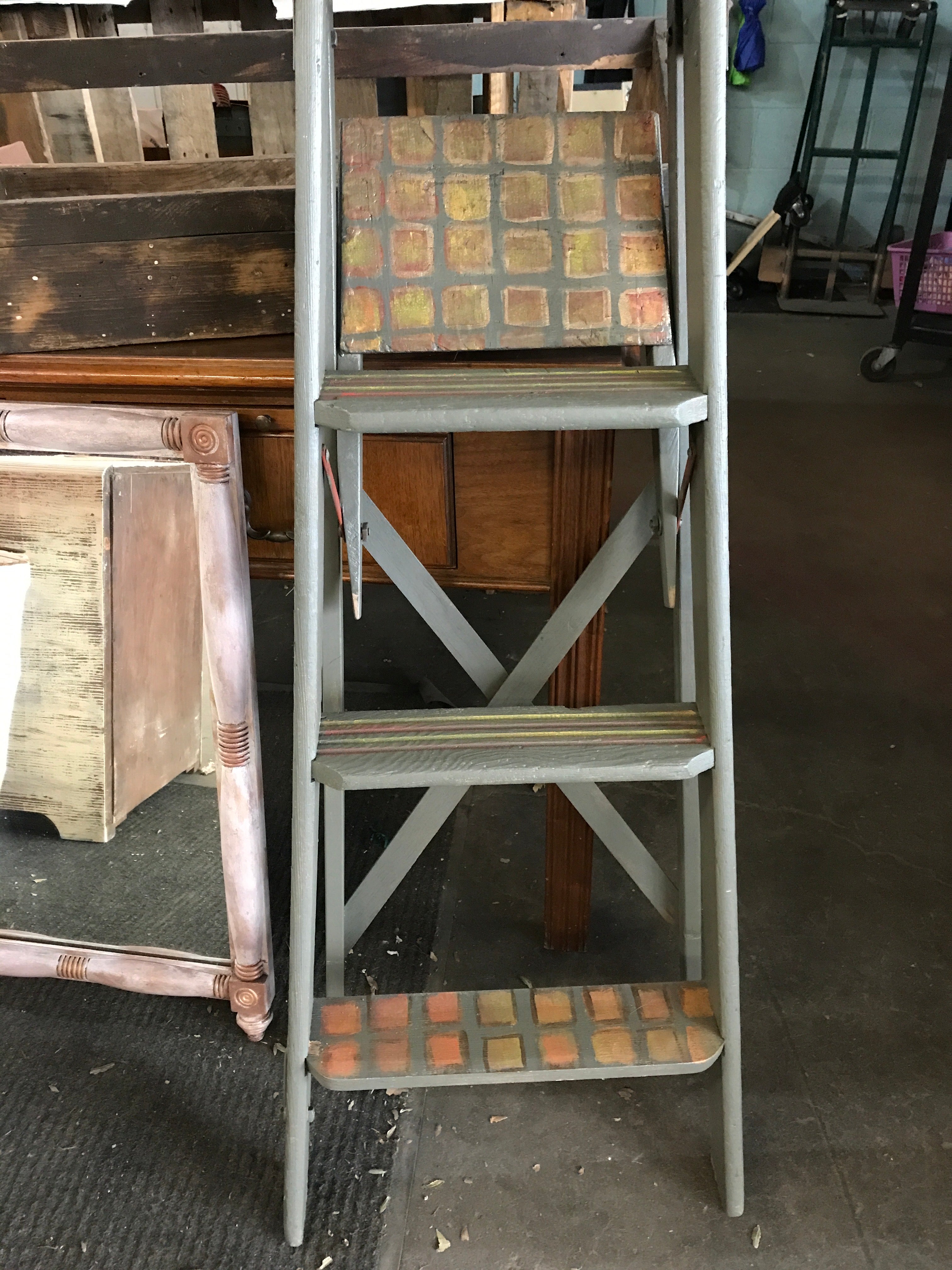 Painted Display Only Ladder 3 Rung