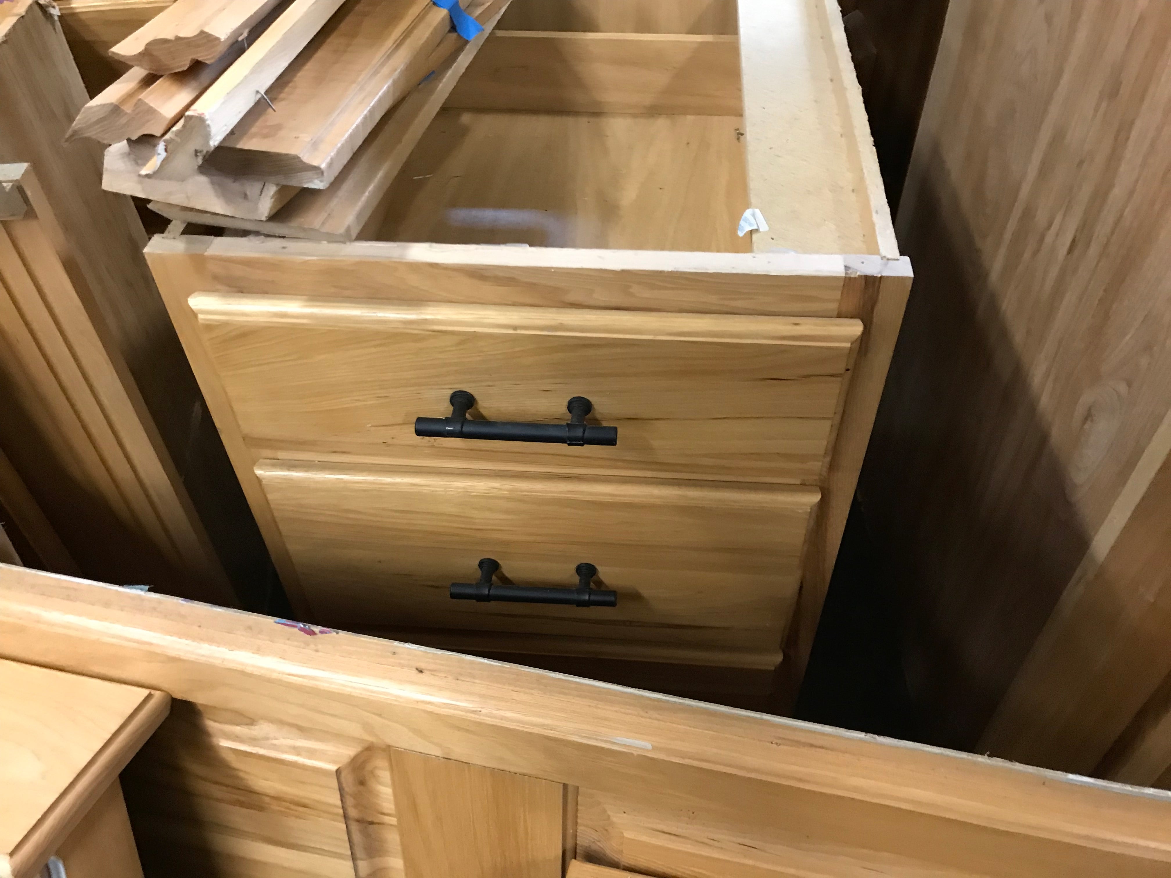 Lot of (12) Kitchen Cabinets