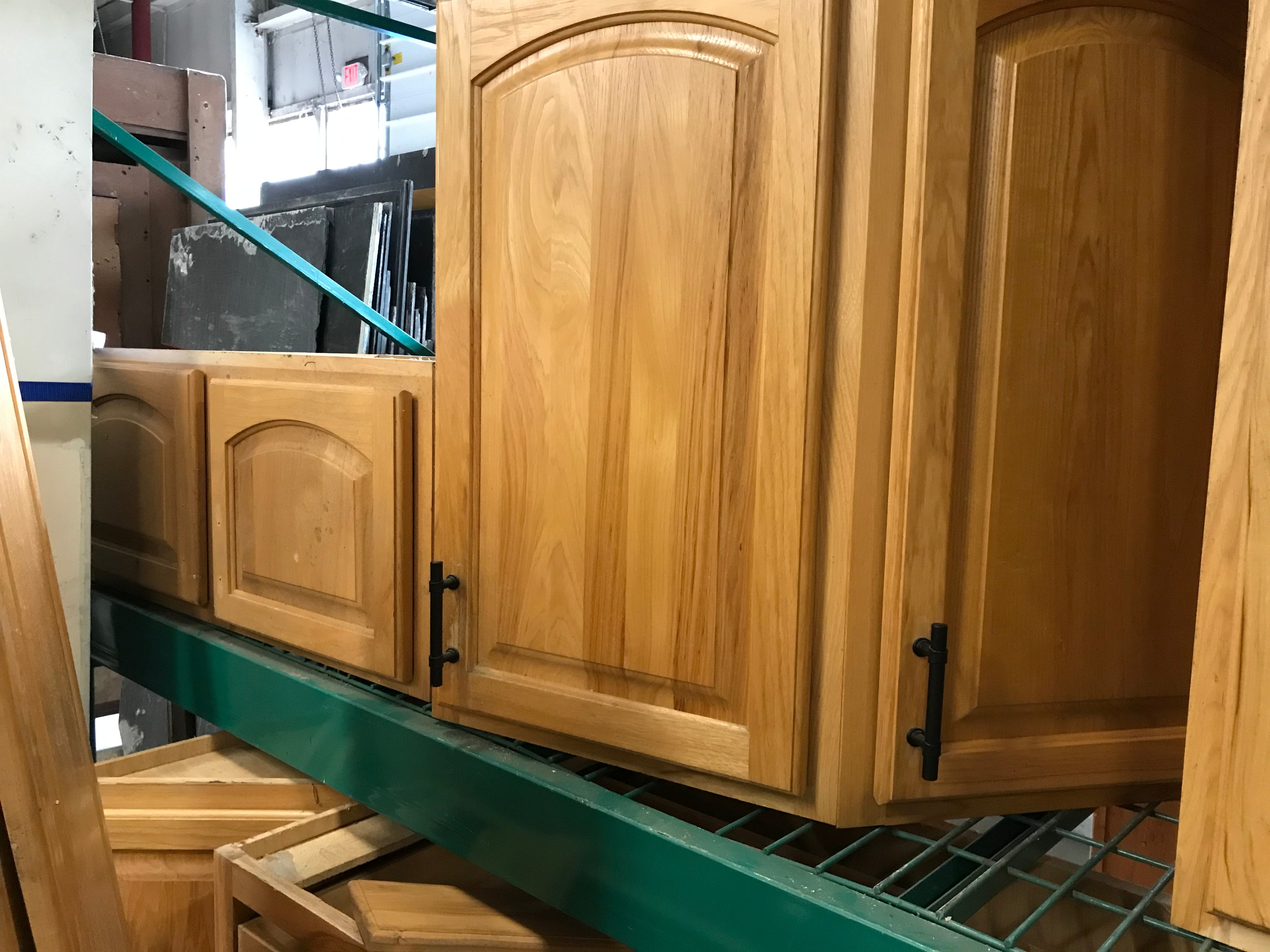 Lot of (12) Kitchen Cabinets