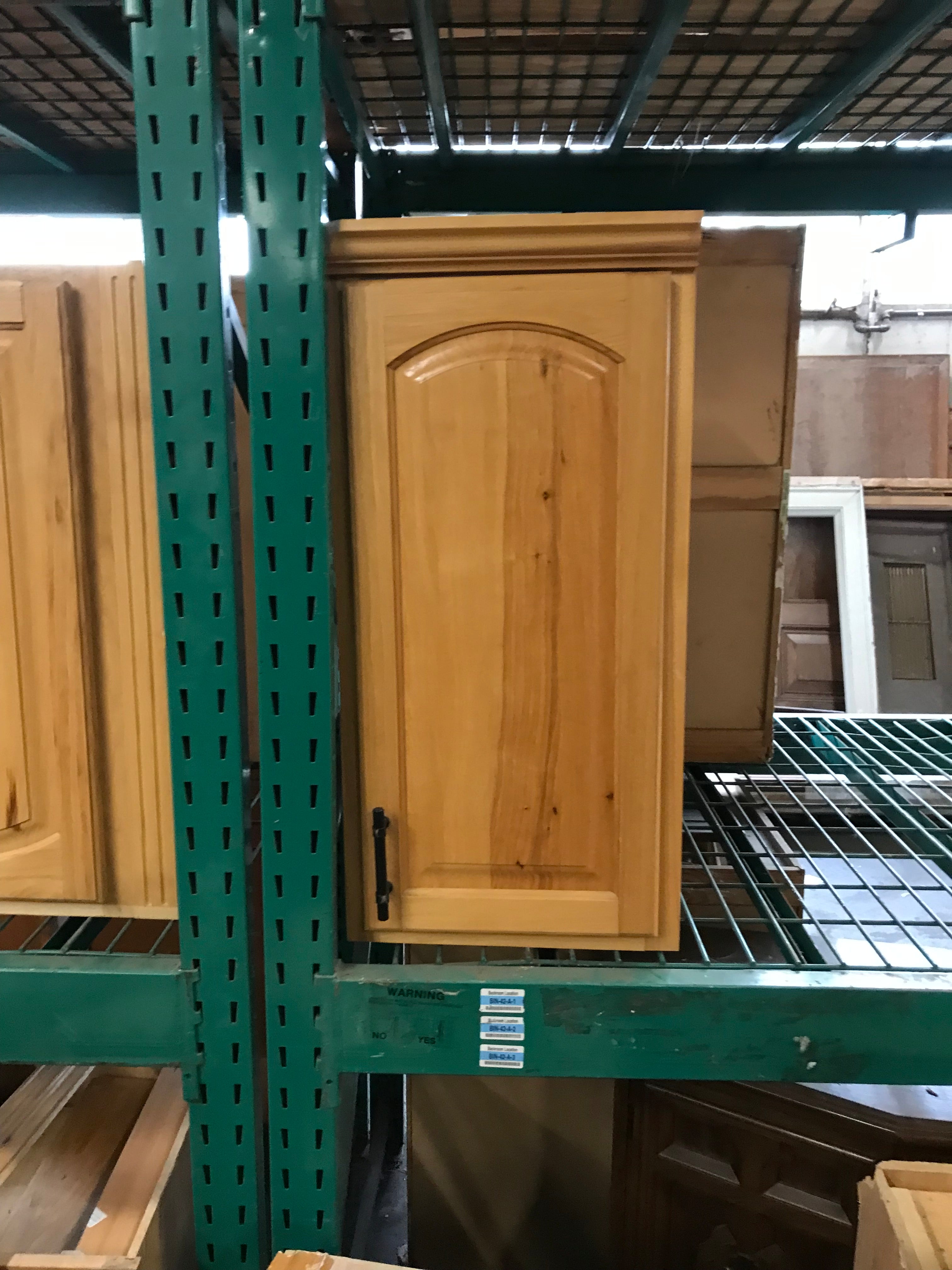 Lot of (12) Kitchen Cabinets