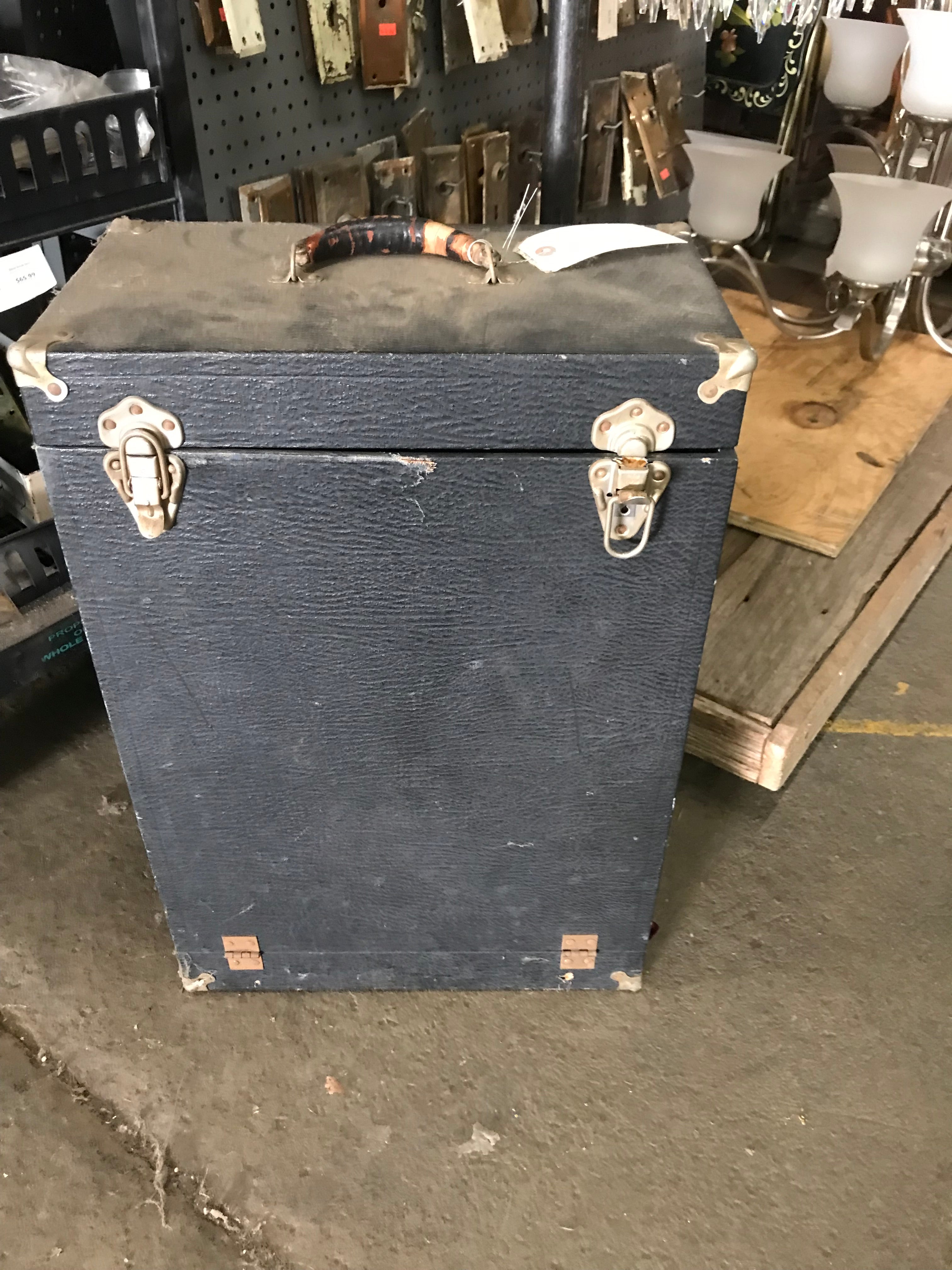 Portable Casket Expanding  Iron Drapes w/Cases