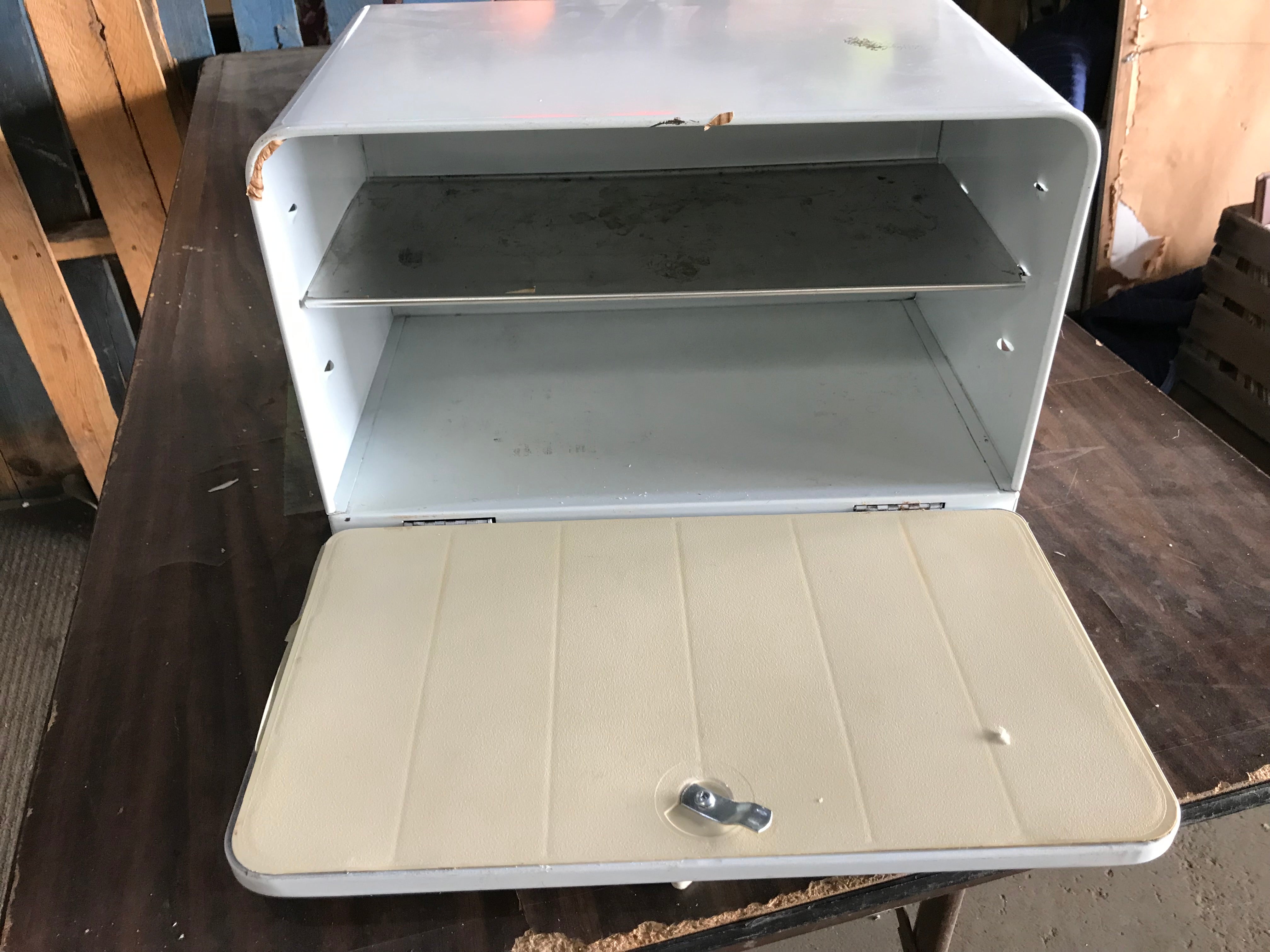 Vintage Mid Century Metal Bread Box  KCO/Canada