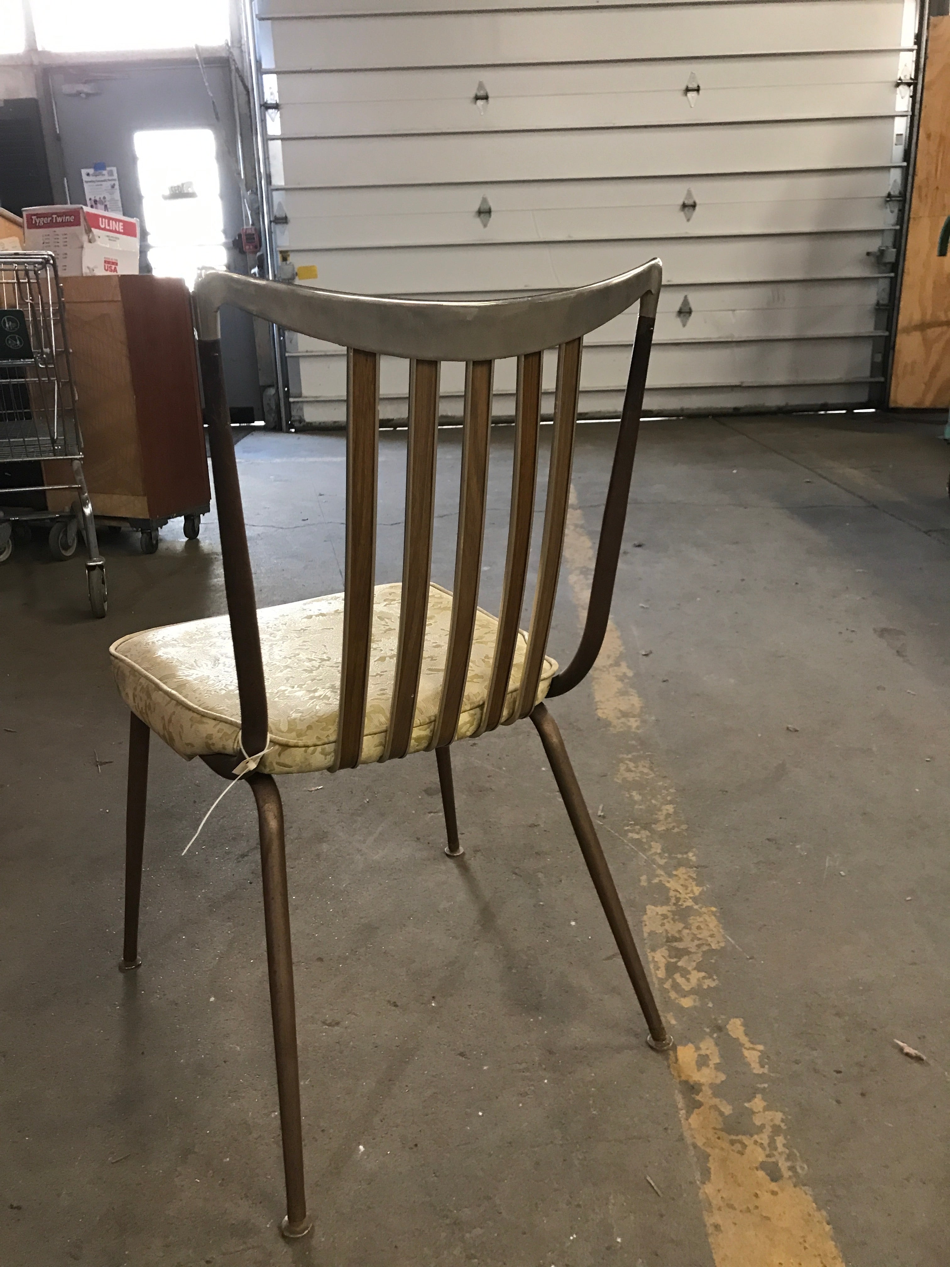 Daystron Dining Chair - Metal & Vinyl Details