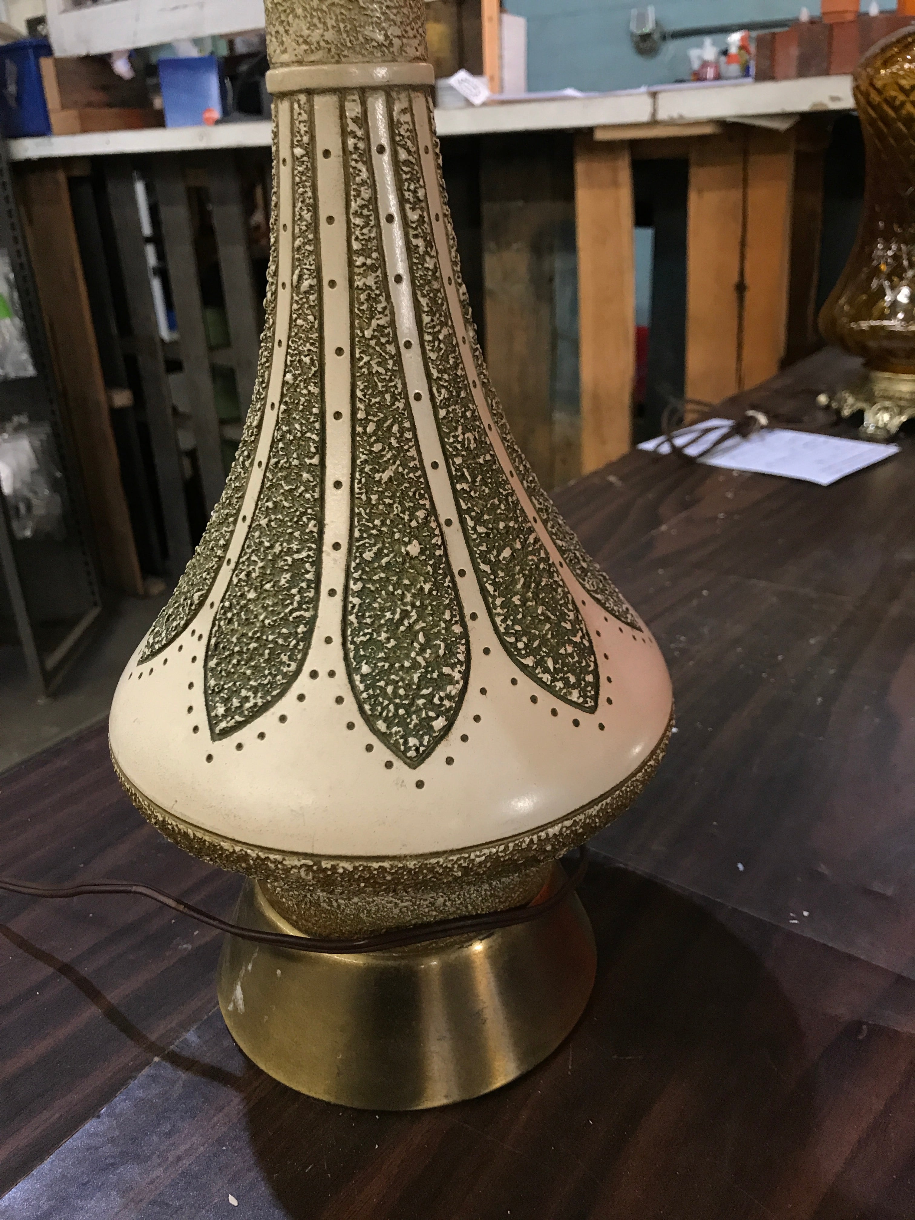 Chalkware MCM Table Lamp- Ivory & Olive