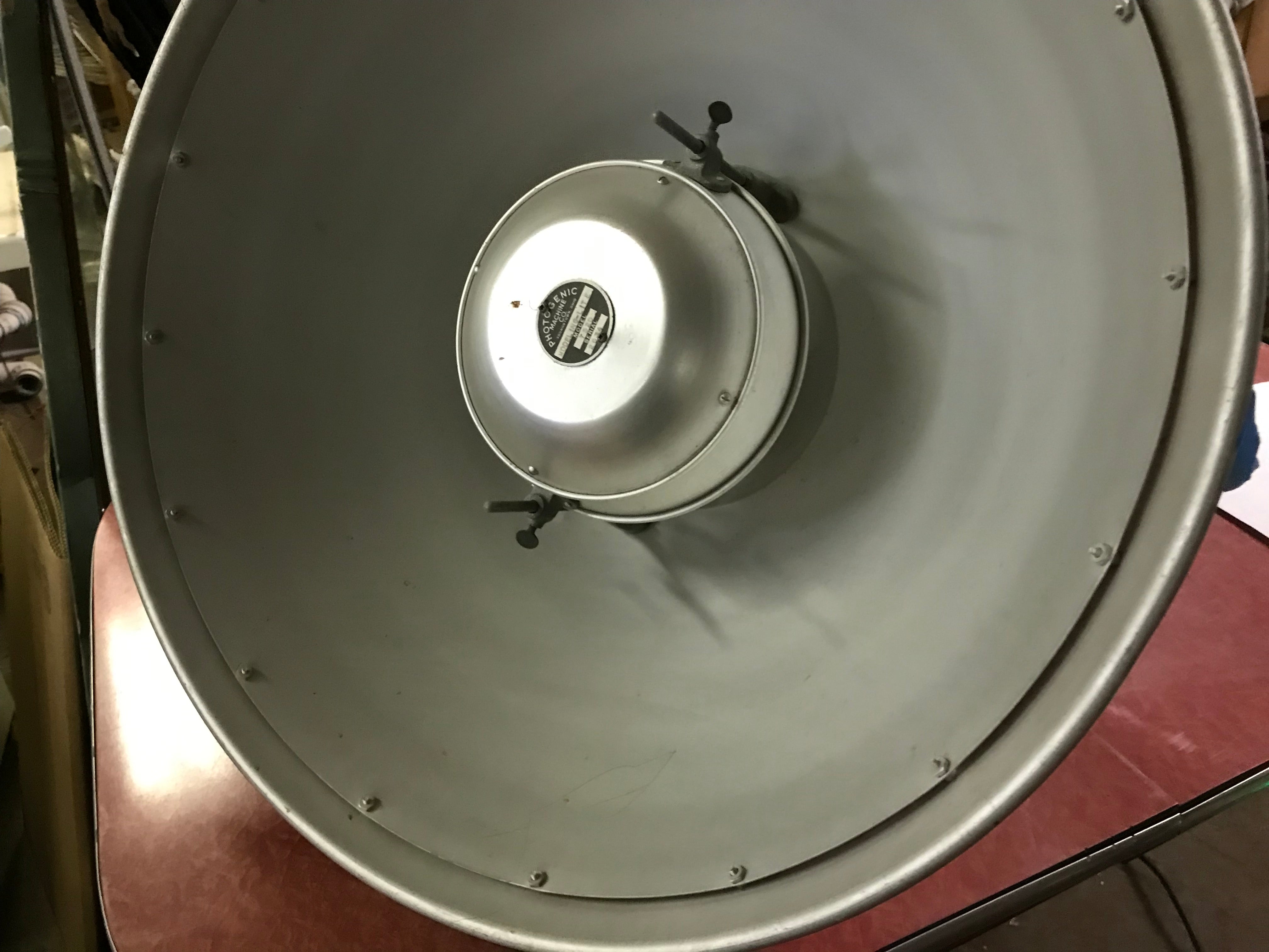 Vintage Photography Light 23"